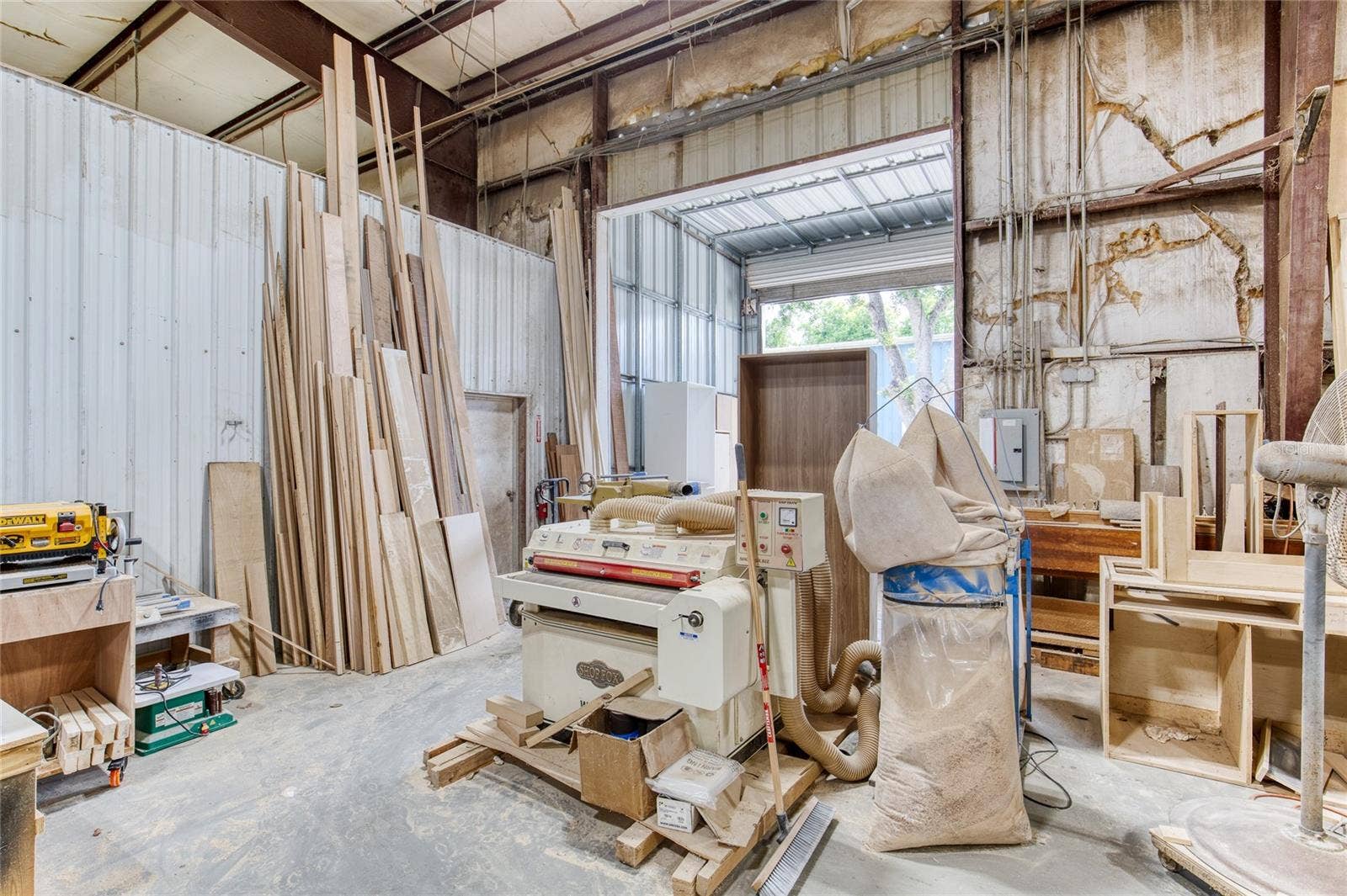 4 & 6 AVIATOR WAY, Ormond Beach, FL 32174 Cabinetry Build Dept