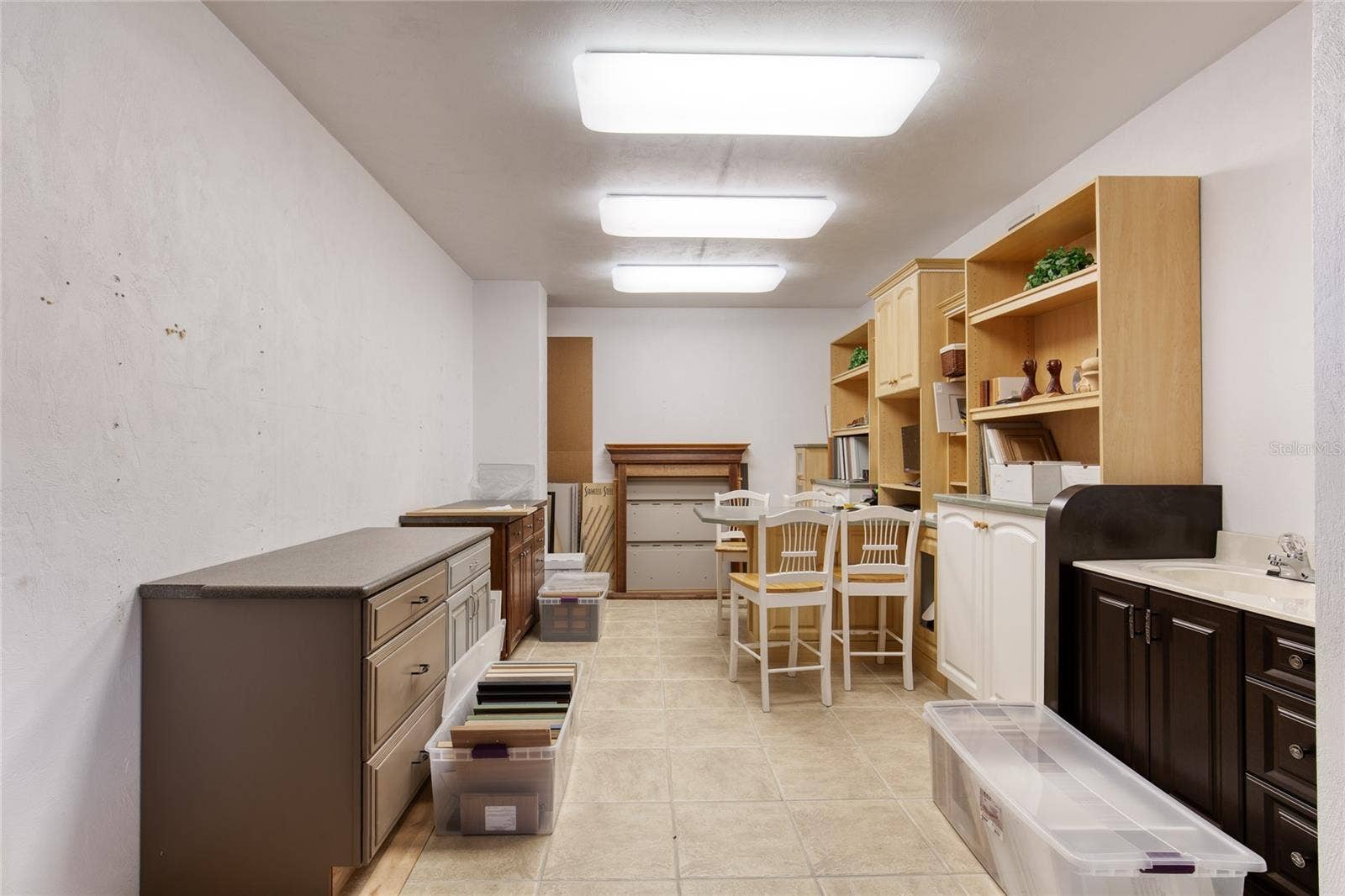 4 & 6 AVIATOR WAY, Ormond Beach, FL 32174 Cabinetry Showroom