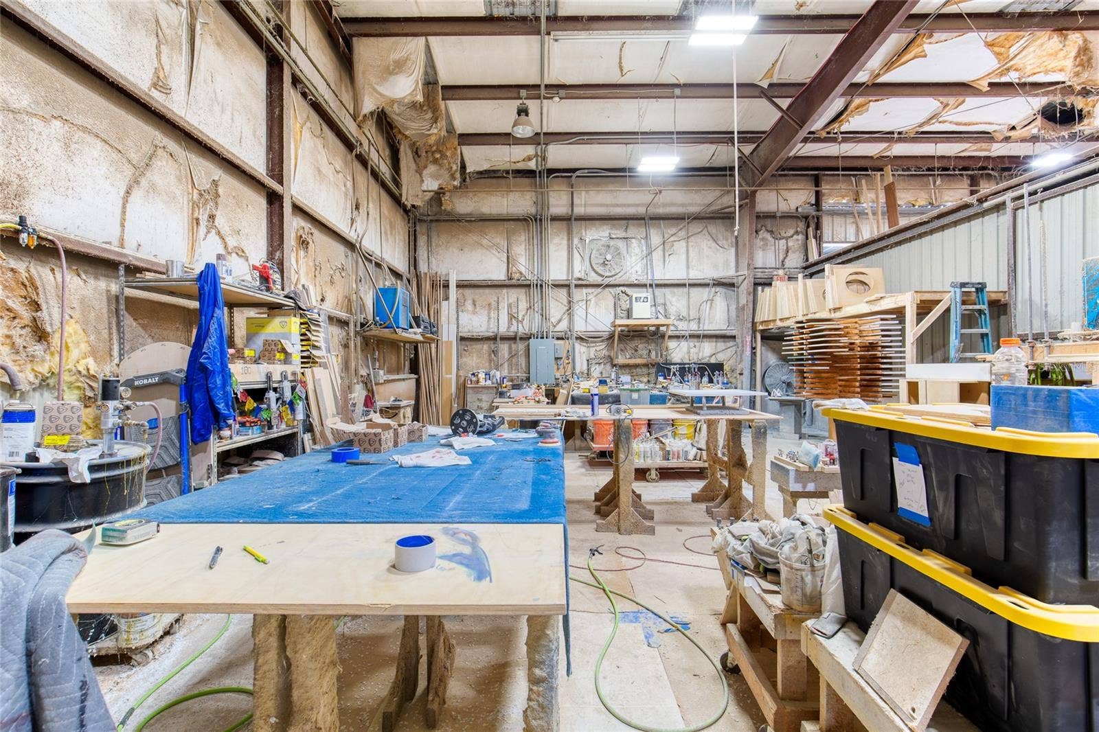 4 & 6 AVIATOR WAY, Ormond Beach, FL 32174 Cabinetry Paint Dept