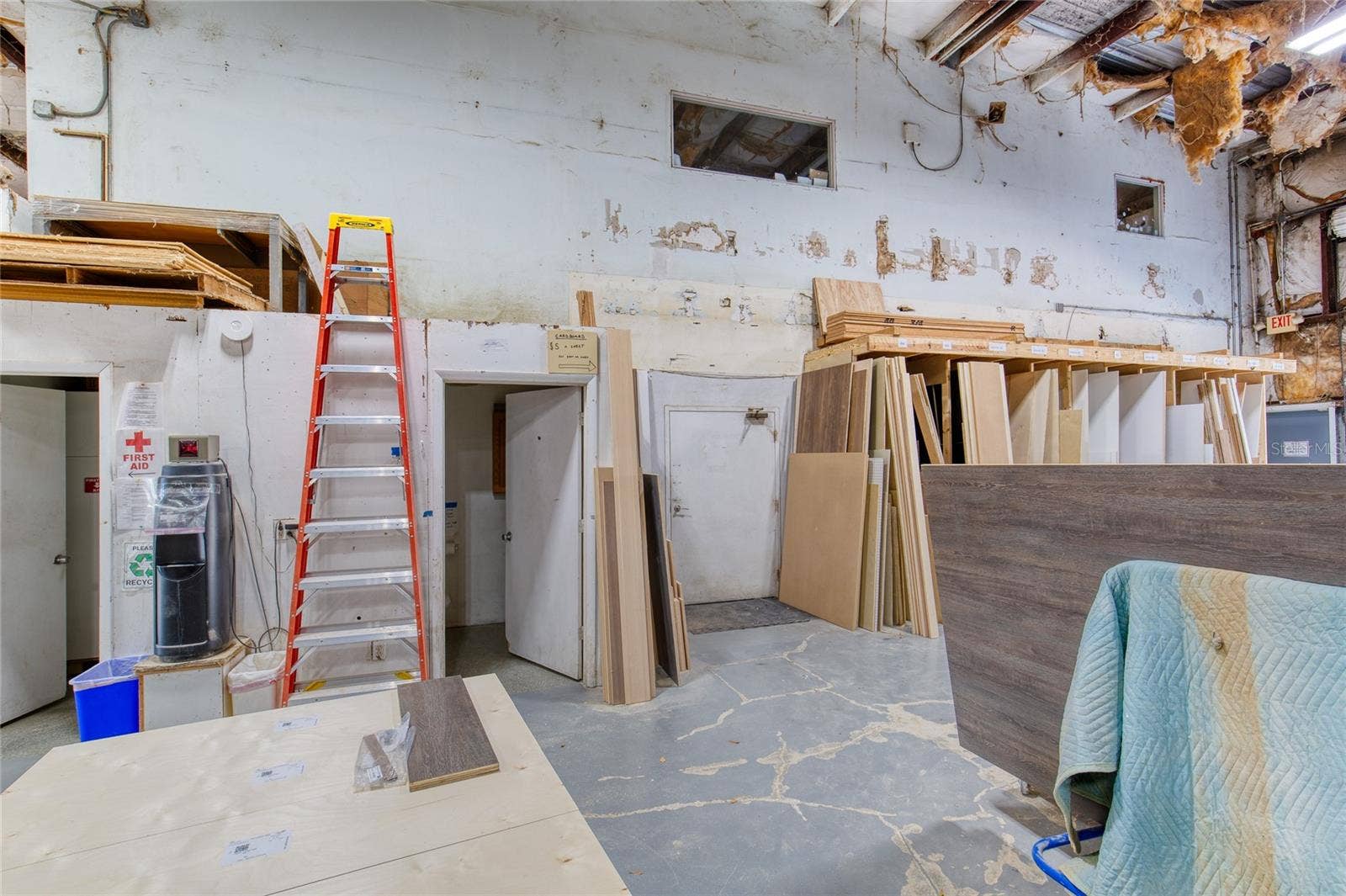 4 & 6 AVIATOR WAY, Ormond Beach, FL 32174 Cabinetry Storage
