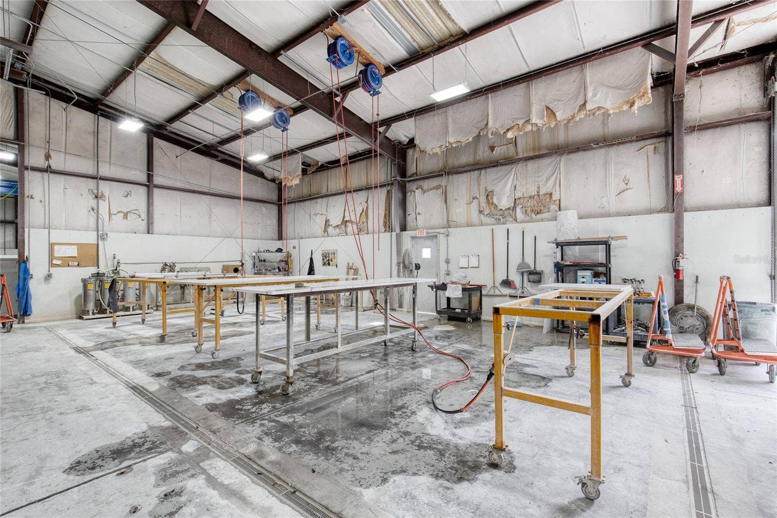 4 & 6 AVIATOR WAY, Ormond Beach, FL 32174 Stoneworks Polishing Area