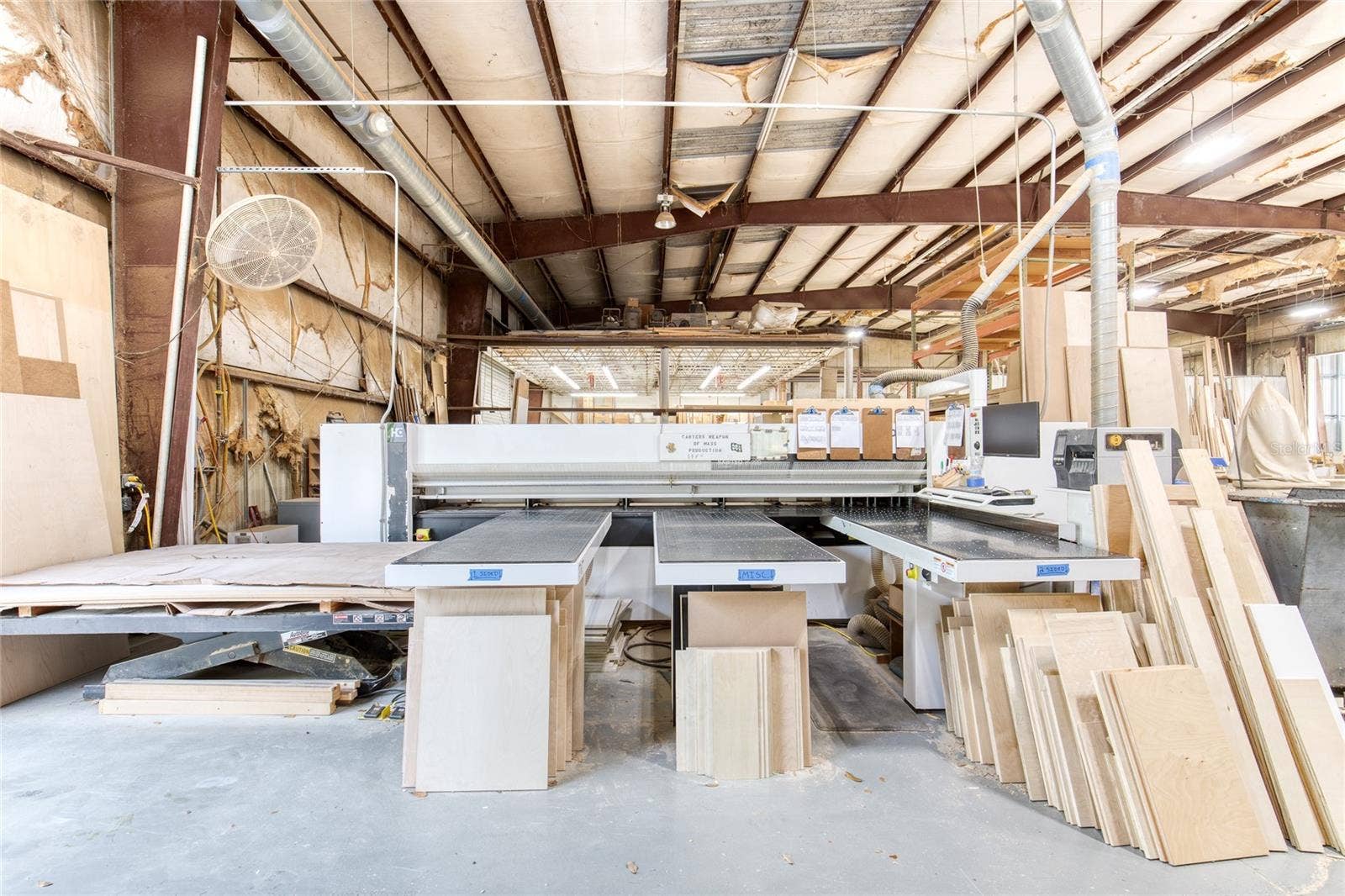 4 & 6 AVIATOR WAY, Ormond Beach, FL 32174 Cabinetry Cut Saw