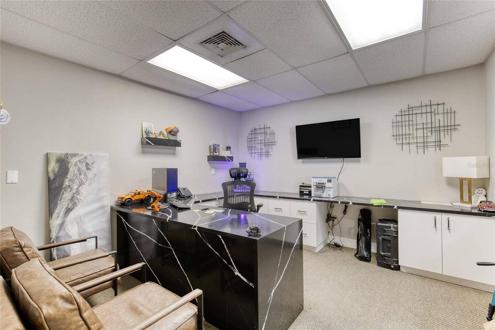 4 & 6 AVIATOR WAY, Ormond Beach, FL 32174 Stoneworks Offices