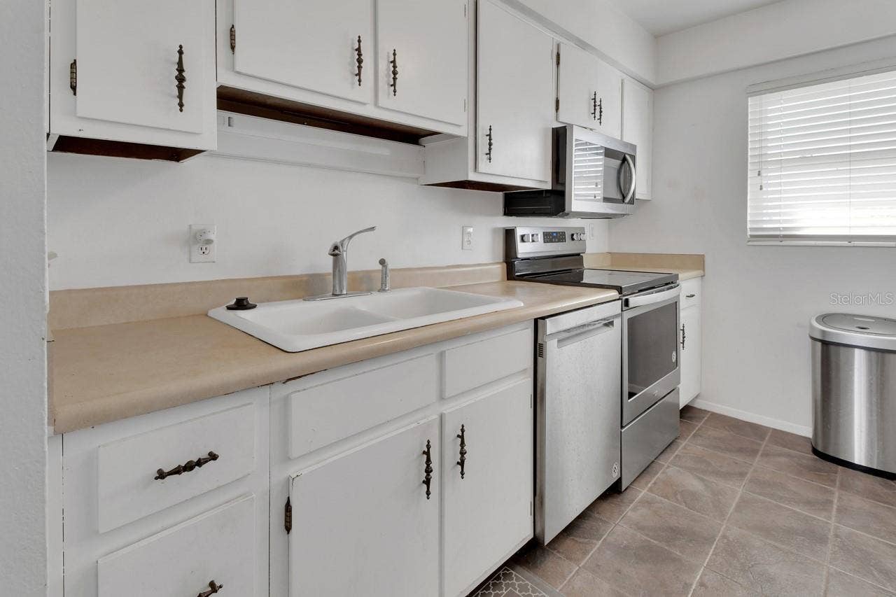 205 ELMWOOD AVENUE, #220, Deland, FL 32724 205 ELMWOOD AVENUE, #220, Deland, FL 32724