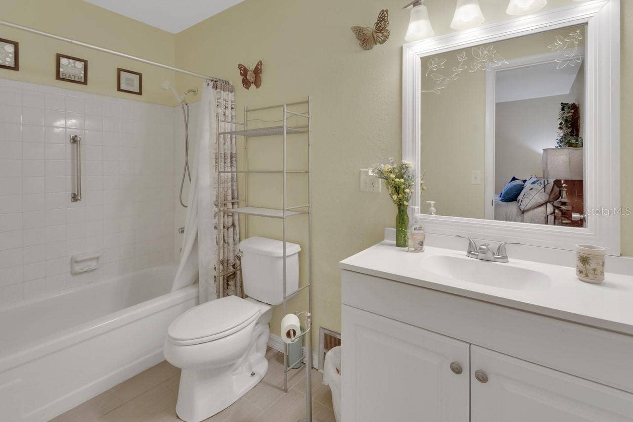 713 E MICHIGAN AVENUE, #B, Deland, FL 32724 713 E MICHIGAN AVENUE, #B, Deland, FL 32724