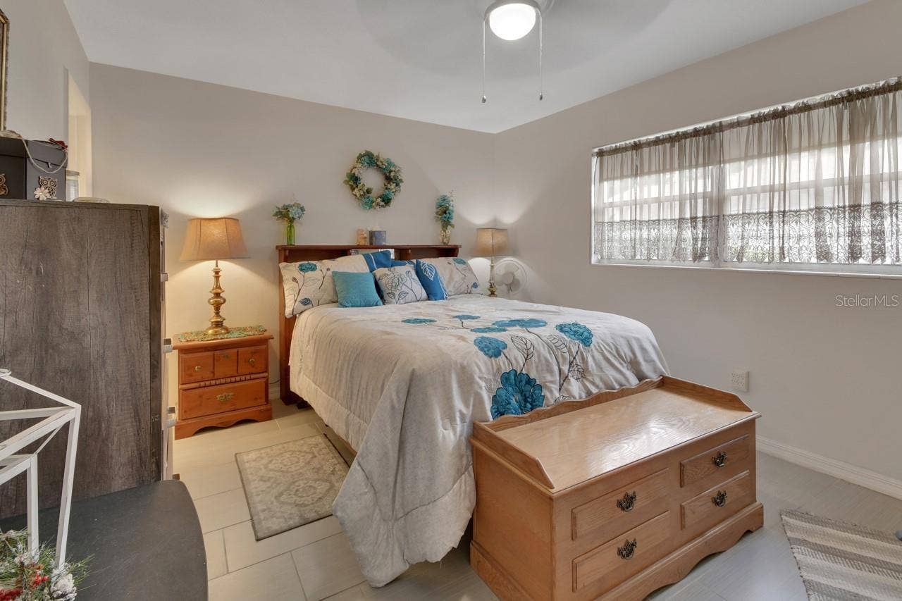 713 E MICHIGAN AVENUE, #B, Deland, FL 32724 713 E MICHIGAN AVENUE, #B, Deland, FL 32724