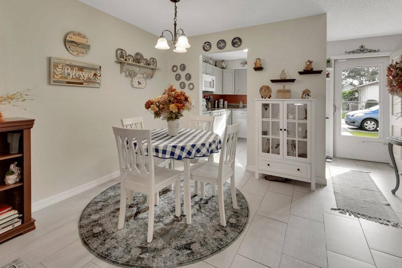 713 E MICHIGAN AVENUE, #B, Deland, FL 32724 713 E MICHIGAN AVENUE, #B, Deland, FL 32724