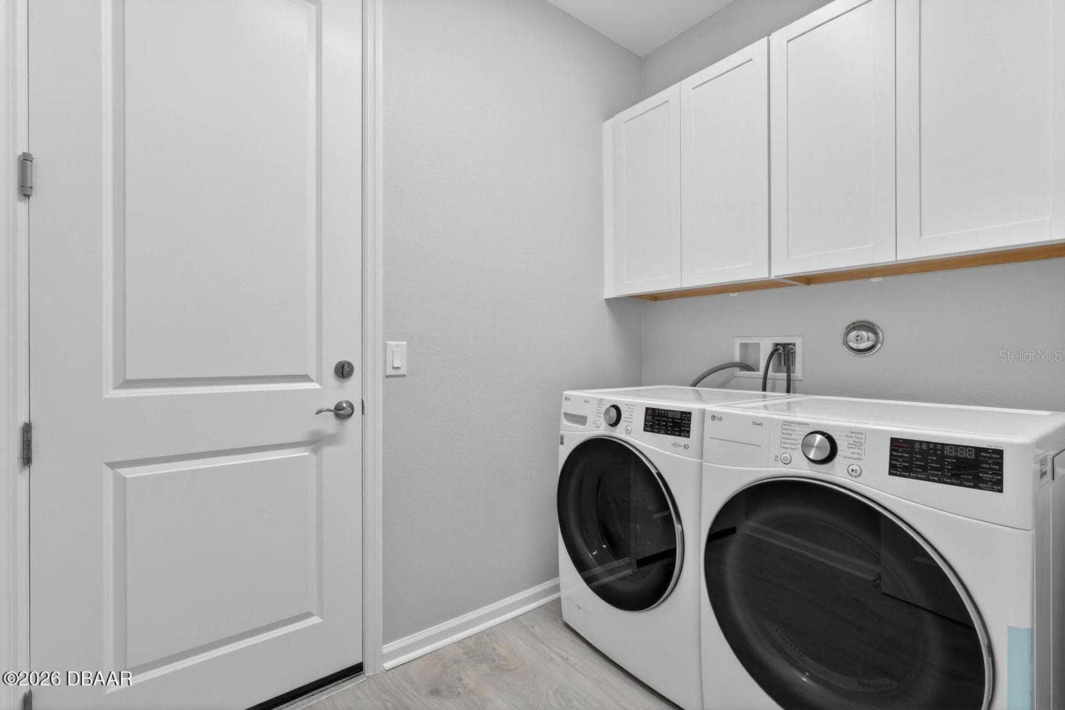 854 MARGARITAVILLE AVENUE, Daytona Beach, FL 32124 Laundry -Mud room