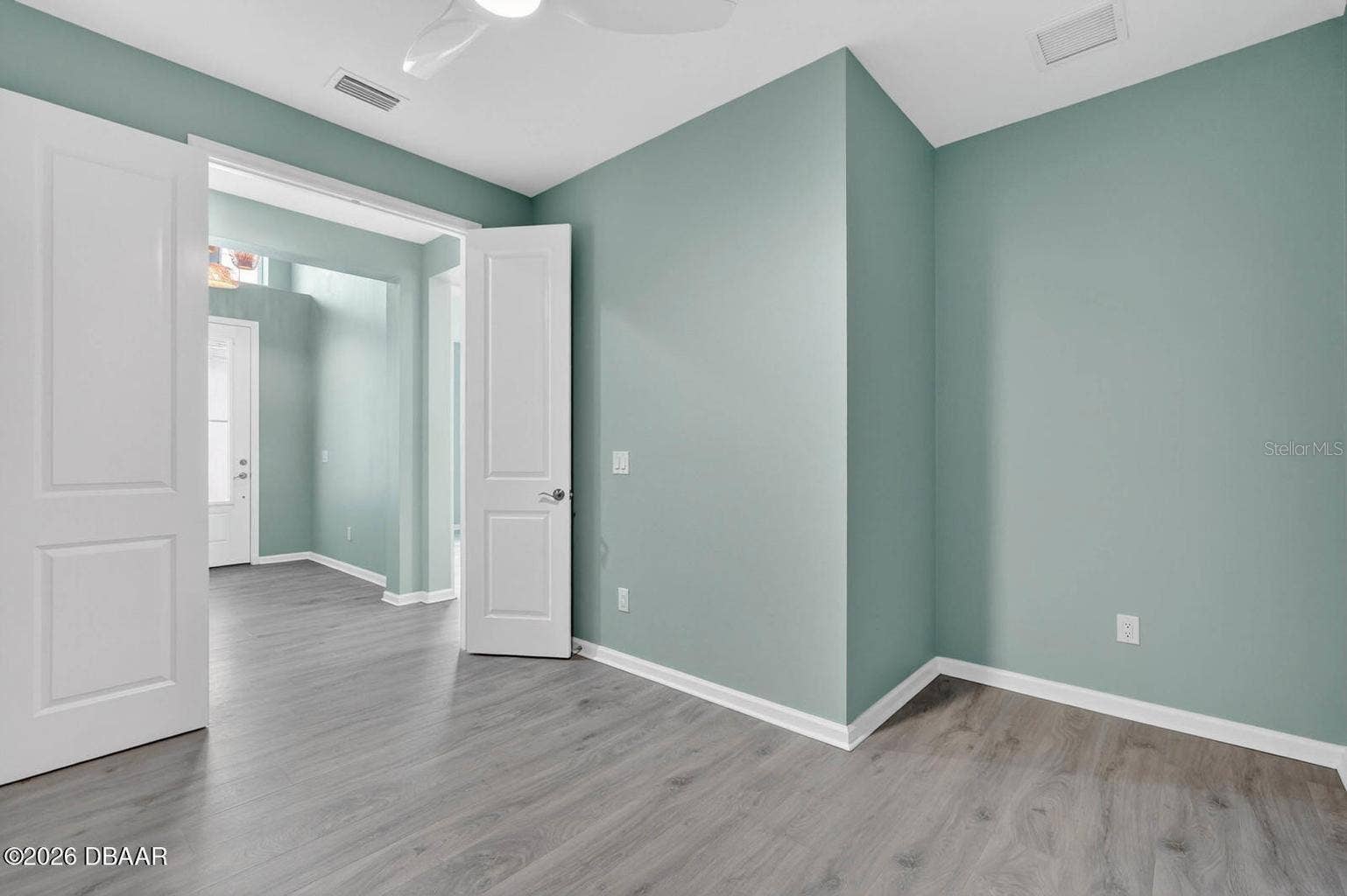 854 MARGARITAVILLE AVENUE, Daytona Beach, FL 32124 Den - Flex space