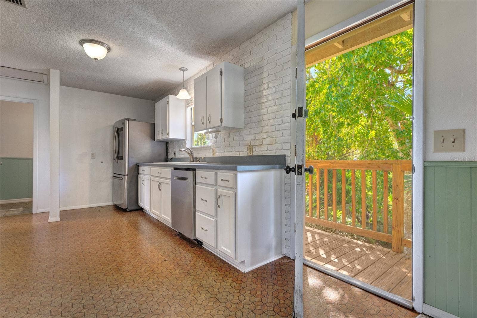1950 9TH AVENUE, Deland, FL 32724 1950 9TH AVENUE, Deland, FL 32724
