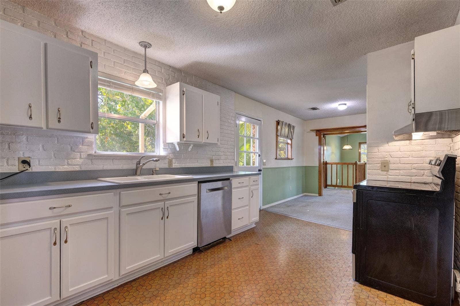 1950 9TH AVENUE, Deland, FL 32724 1950 9TH AVENUE, Deland, FL 32724