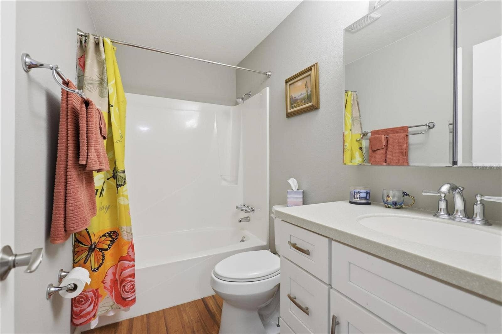 46 VILLA VILLAR COURT, #460, Deland, FL 32724 Guest bath