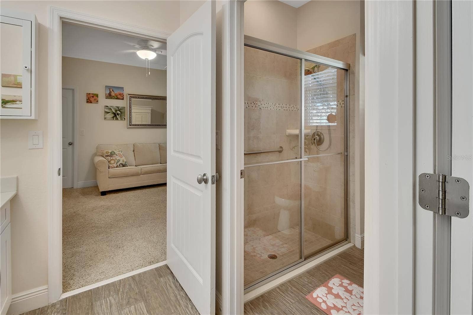 126 MYRTLEBERRY LANE, Deland, FL 32724 Walk-in shower with grab bar