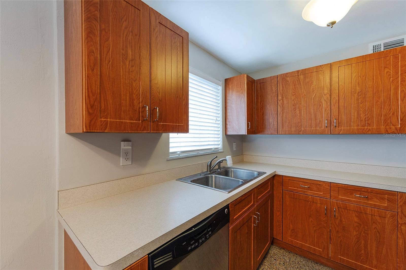 3105 LA PALOMA AVENUE, Daytona Beach, FL 32118 3105 LA PALOMA AVENUE, Daytona Beach, FL 32118