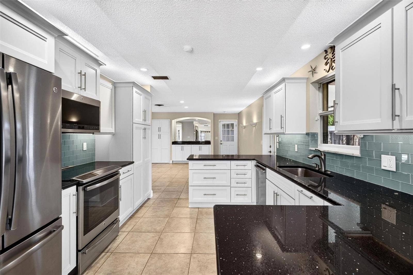 30 BOSARVEY CIRCLE, Ormond Beach, FL 32176 30 BOSARVEY CIRCLE, Ormond Beach, FL 32176