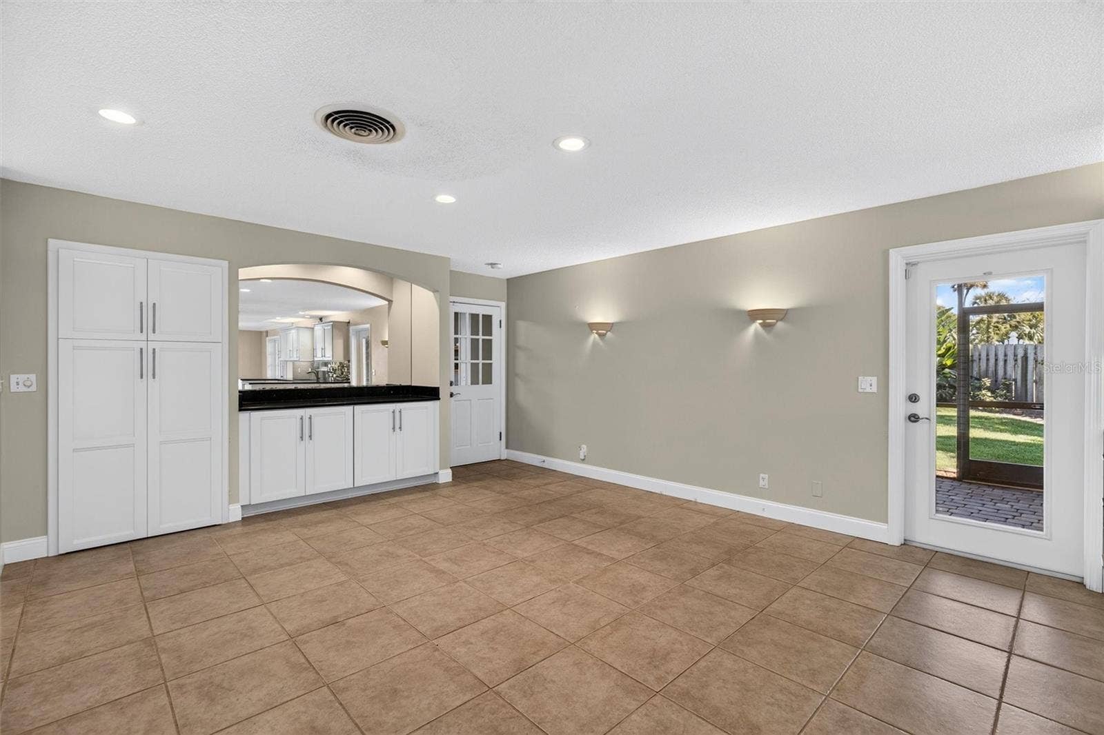 30 BOSARVEY CIRCLE, Ormond Beach, FL 32176 30 BOSARVEY CIRCLE, Ormond Beach, FL 32176
