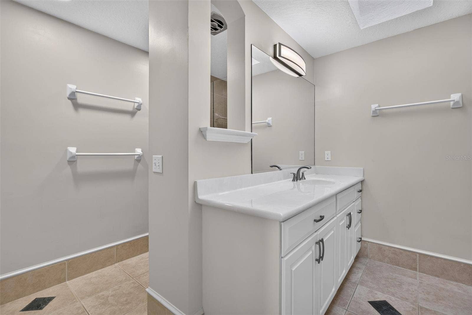 30 BOSARVEY CIRCLE, Ormond Beach, FL 32176 30 BOSARVEY CIRCLE, Ormond Beach, FL 32176