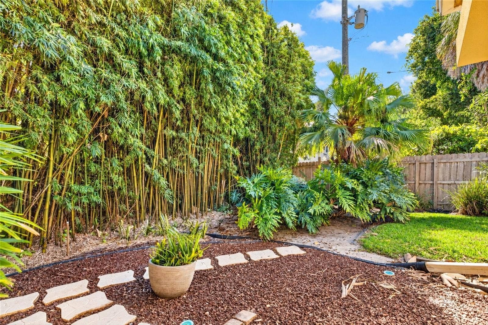 30 BOSARVEY CIRCLE, Ormond Beach, FL 32176 30 BOSARVEY CIRCLE, Ormond Beach, FL 32176