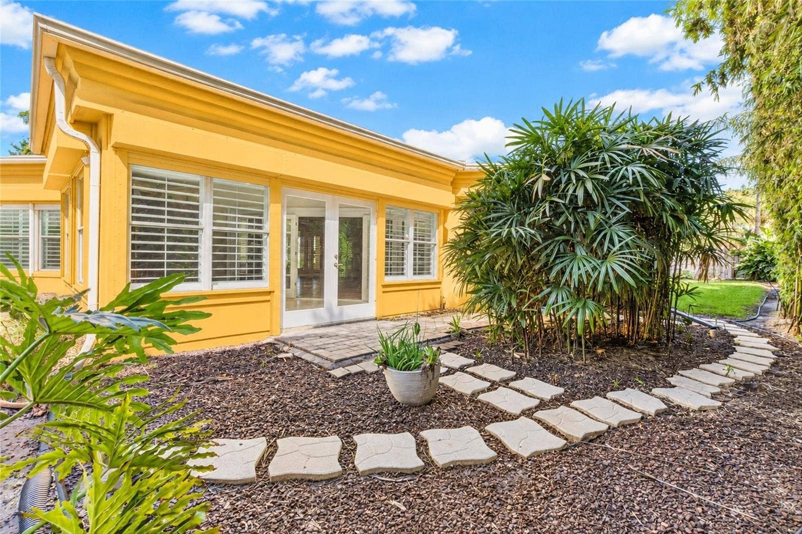 30 BOSARVEY CIRCLE, Ormond Beach, FL 32176 30 BOSARVEY CIRCLE, Ormond Beach, FL 32176