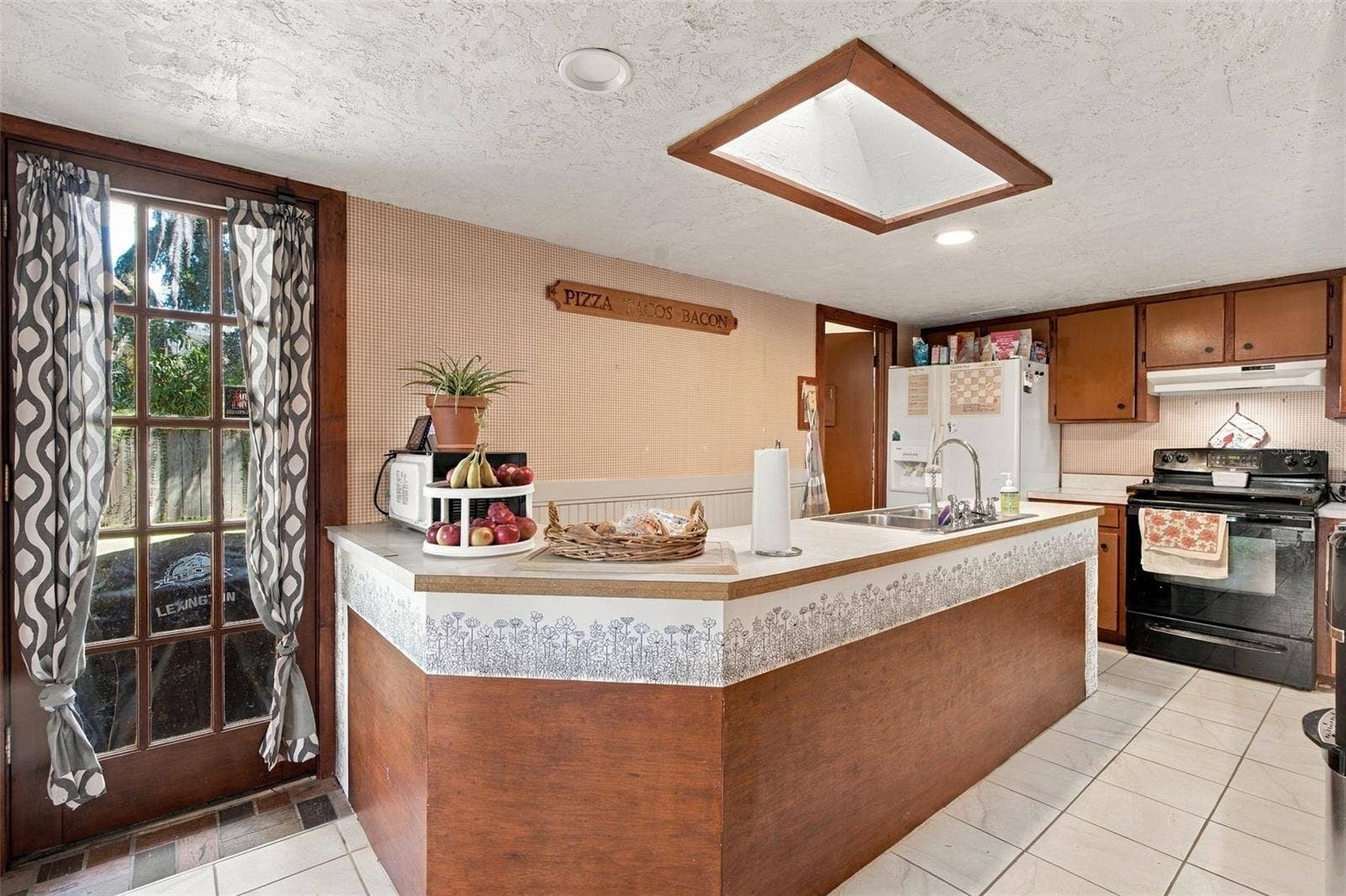 507 OAKWOOD STREET, Crescent City, FL 32112 507 OAKWOOD STREET, Crescent City, FL 32112