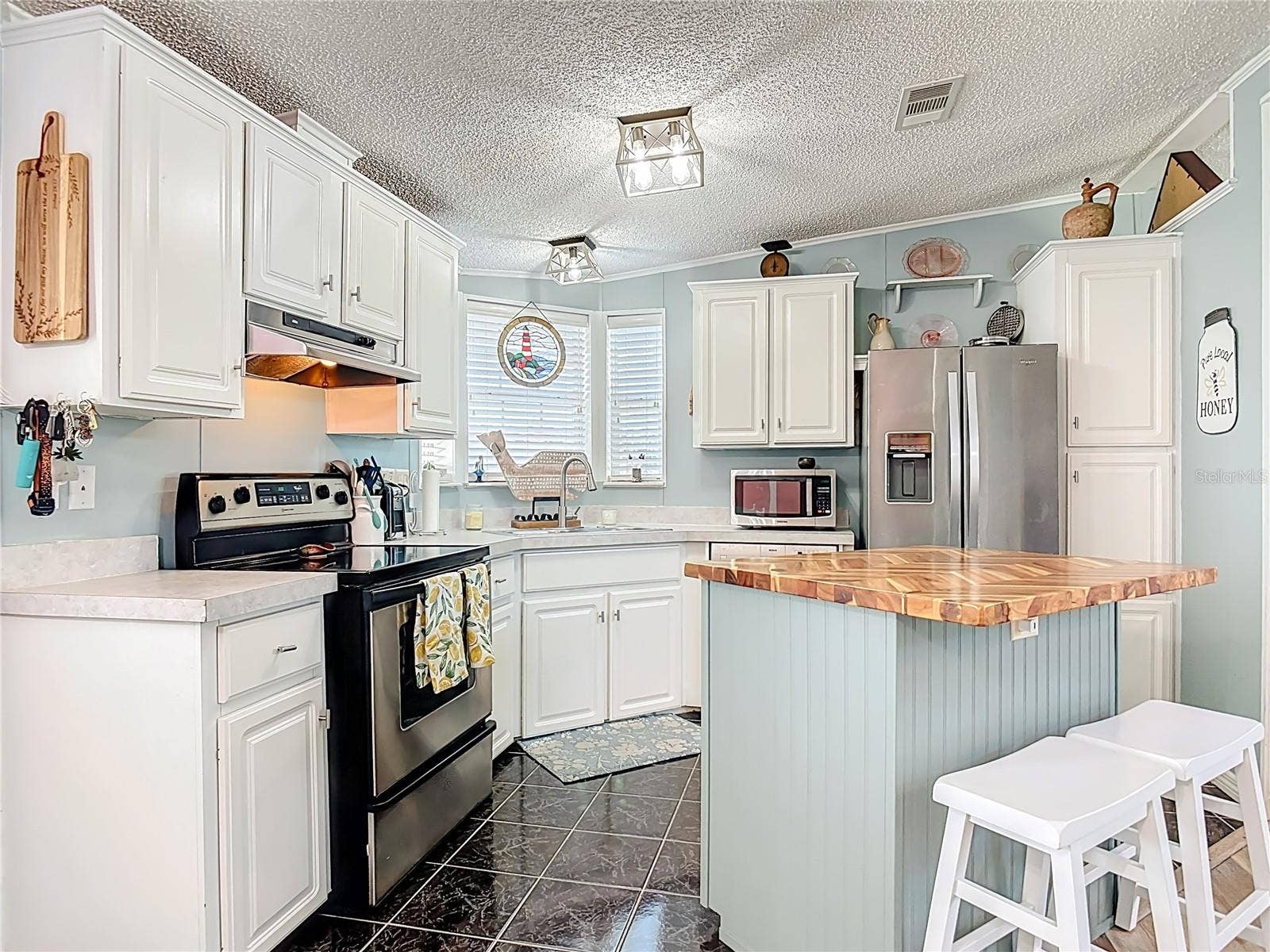 70 EAGLE POINT S, Osteen, FL 32764 70 EAGLE POINT S, Osteen, FL 32764