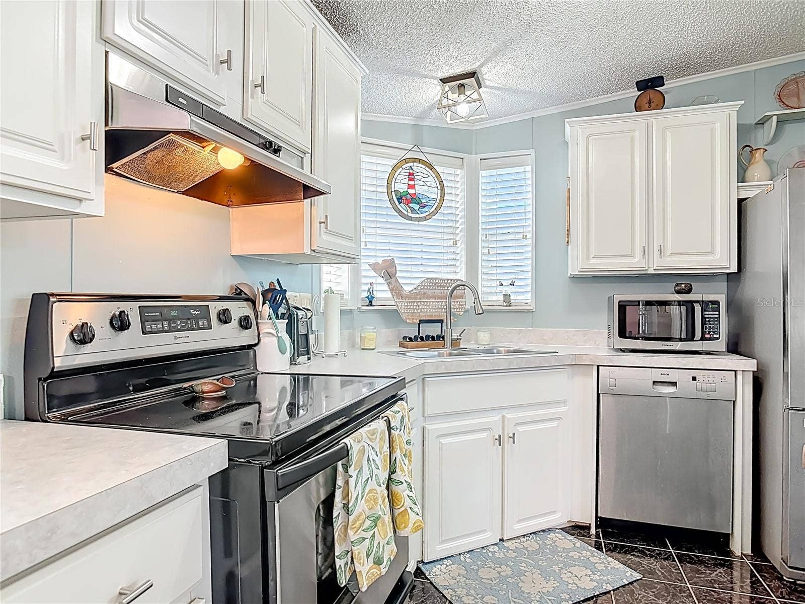 70 EAGLE POINT S, Osteen, FL 32764 70 EAGLE POINT S, Osteen, FL 32764