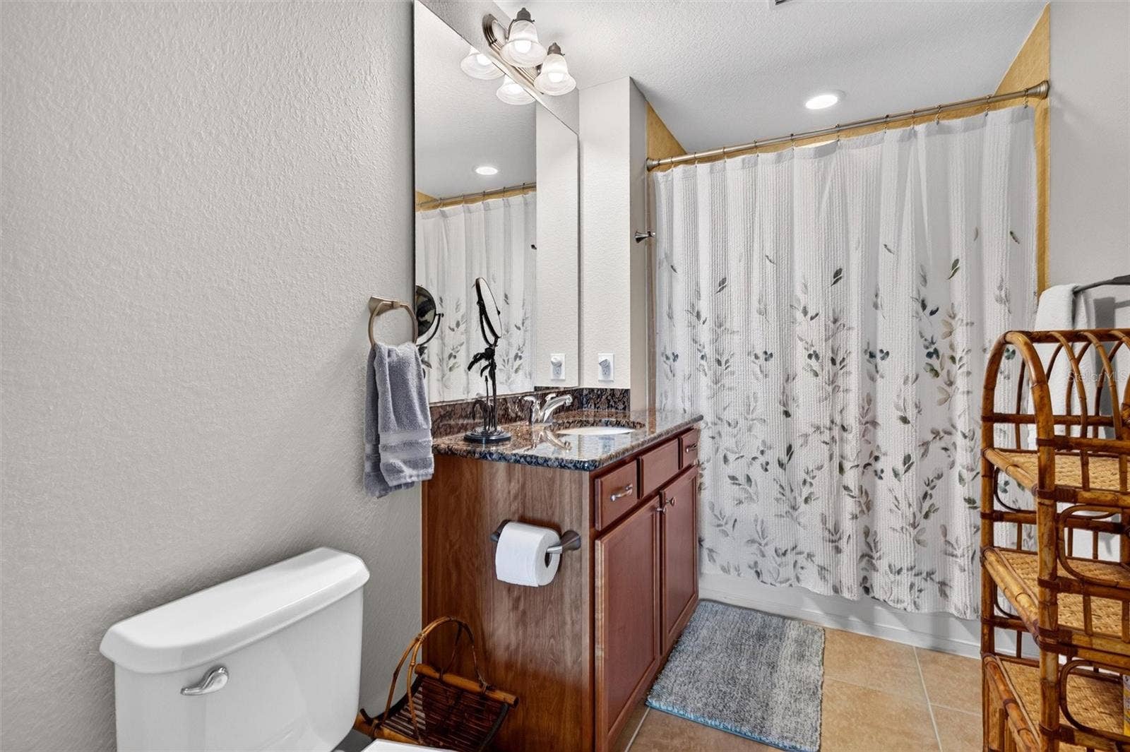 2801 S RIDGEWOOD AVENUE, #608, South Daytona, FL 32119 2801 S RIDGEWOOD AVENUE, #608, South Daytona, FL 32119