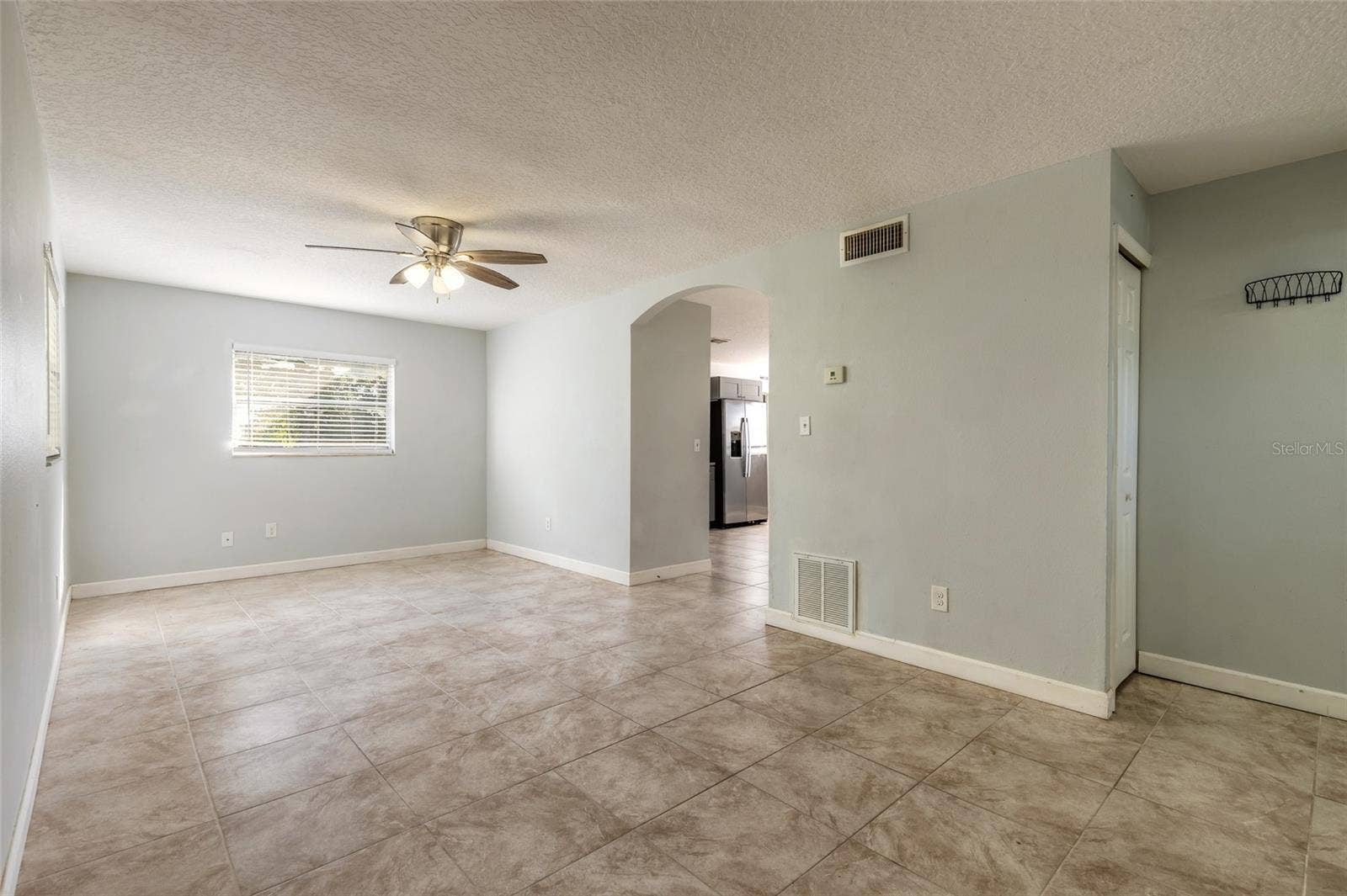228 E HOLLY DRIVE, Orange City, FL 32763 228 E HOLLY DRIVE, Orange City, FL 32763
