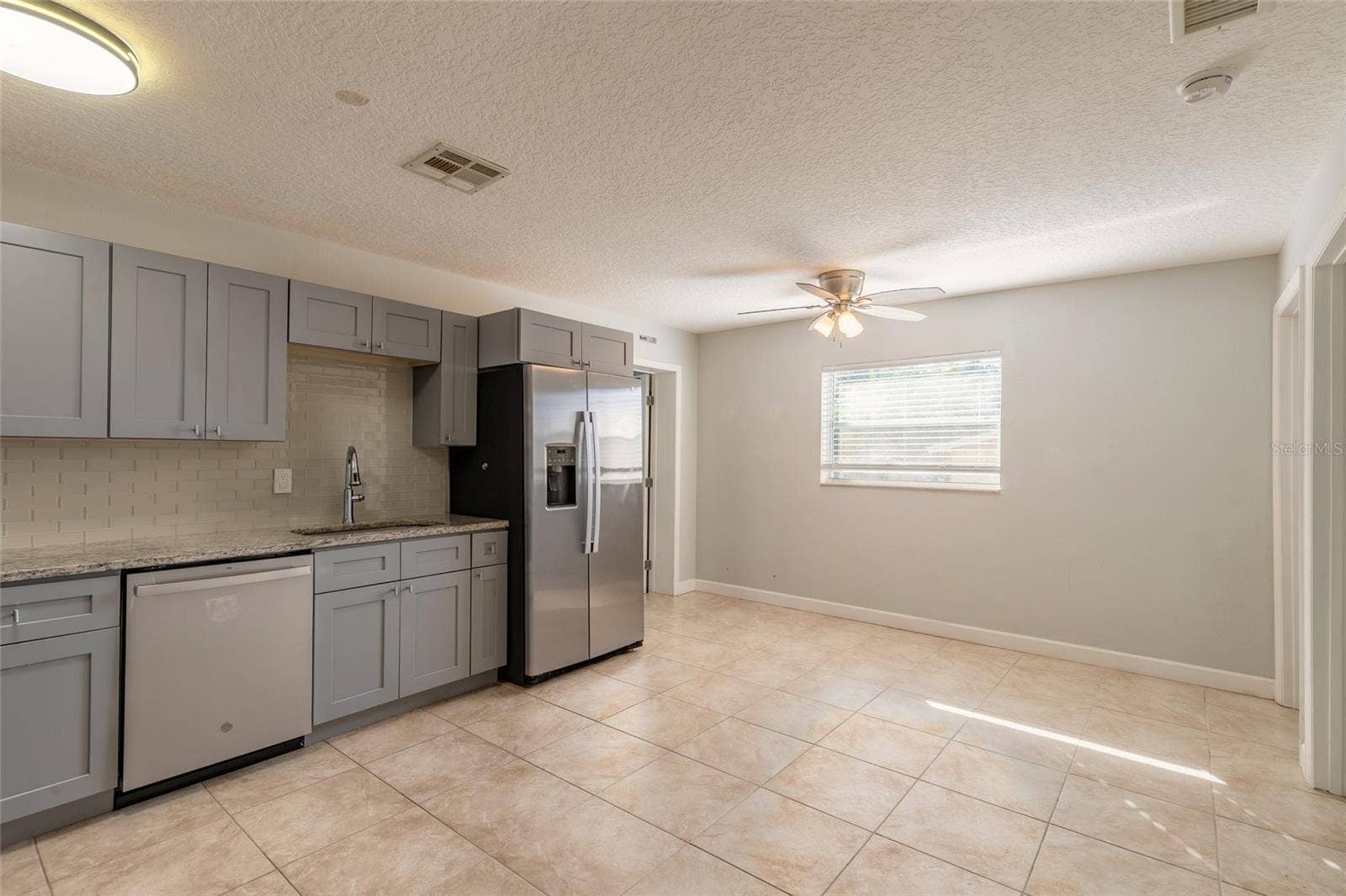 228 E HOLLY DRIVE, Orange City, FL 32763 228 E HOLLY DRIVE, Orange City, FL 32763