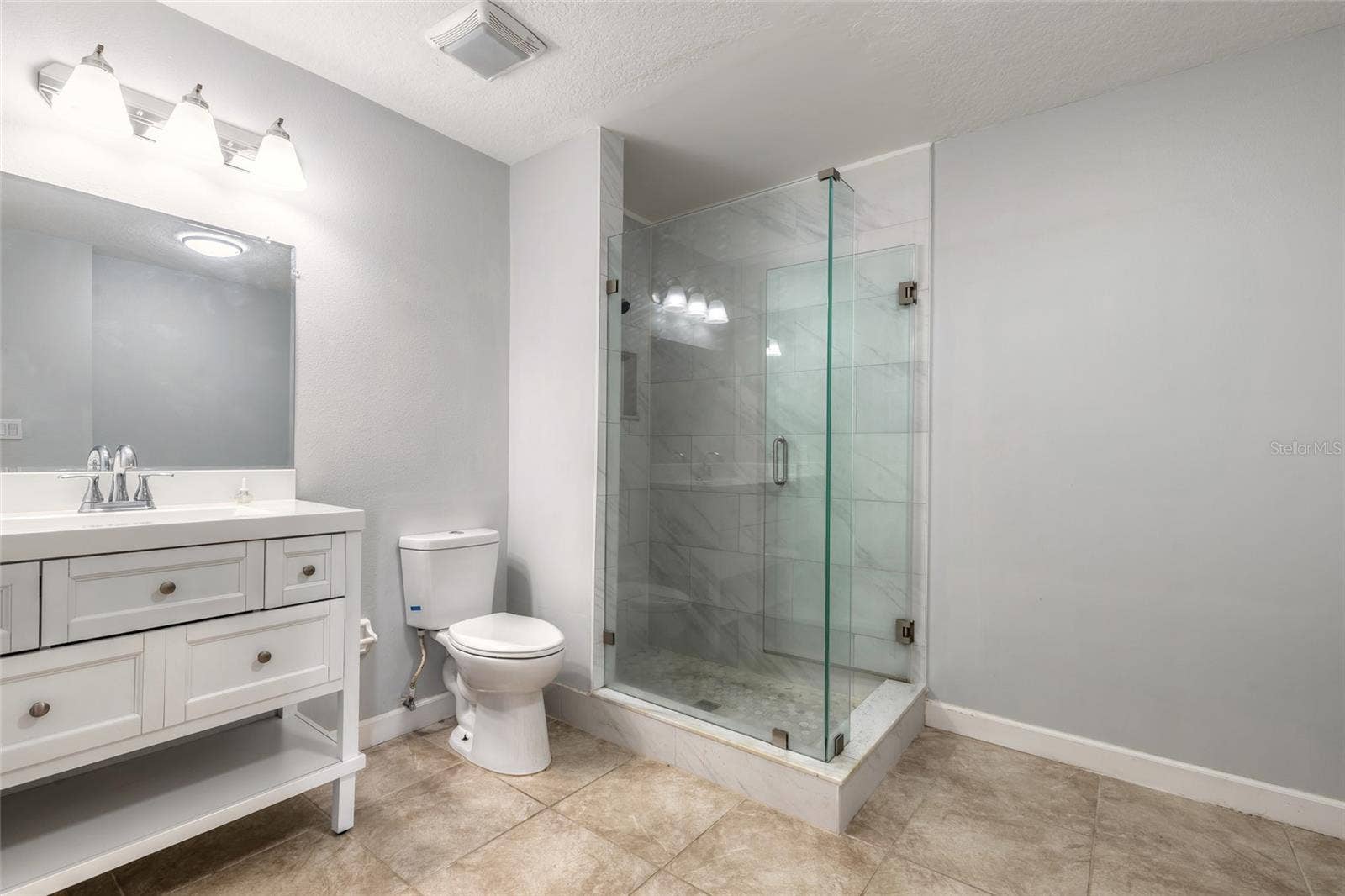 228 E HOLLY DRIVE, Orange City, FL 32763 228 E HOLLY DRIVE, Orange City, FL 32763