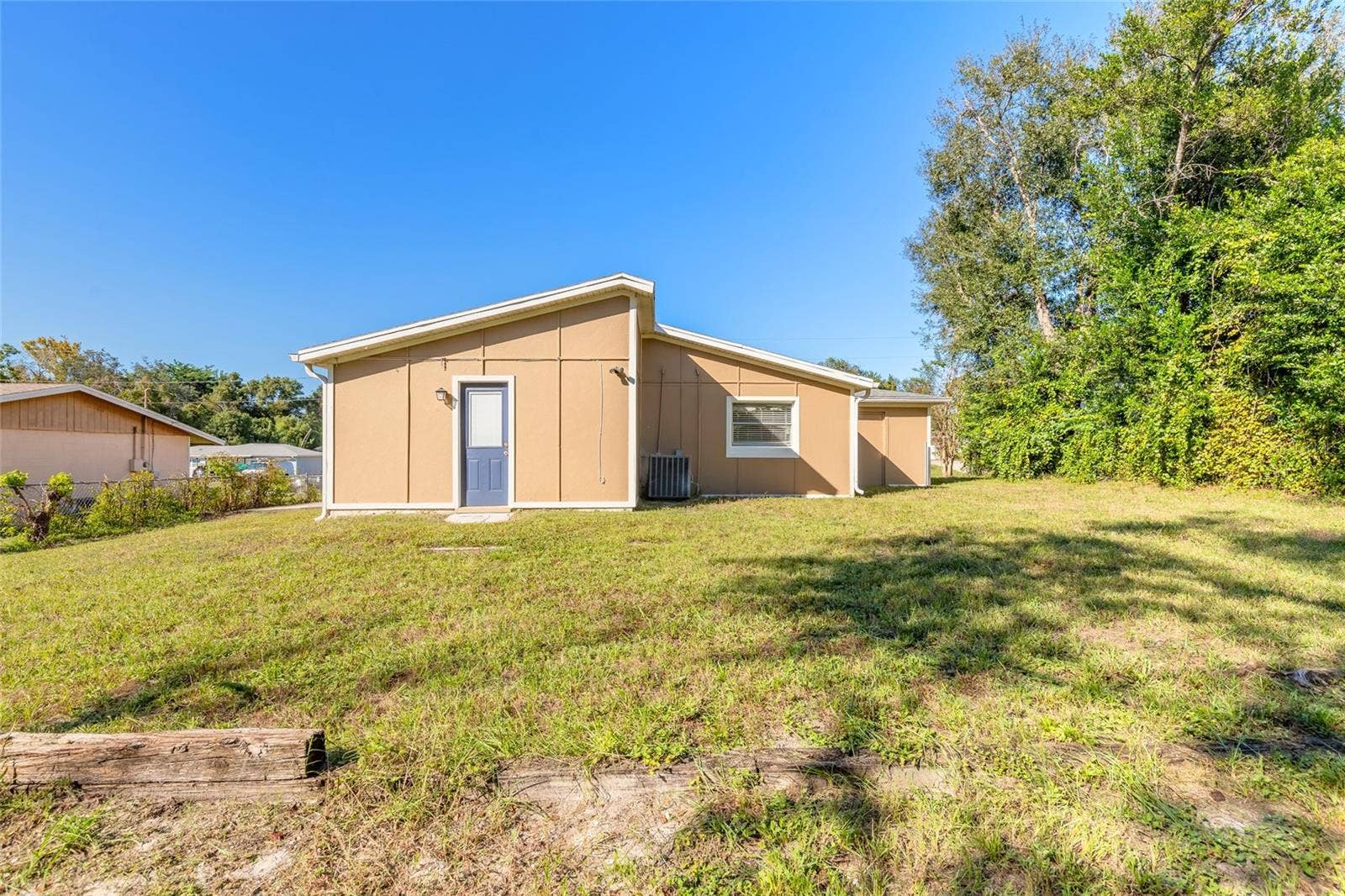 228 E HOLLY DRIVE, Orange City, FL 32763 228 E HOLLY DRIVE, Orange City, FL 32763