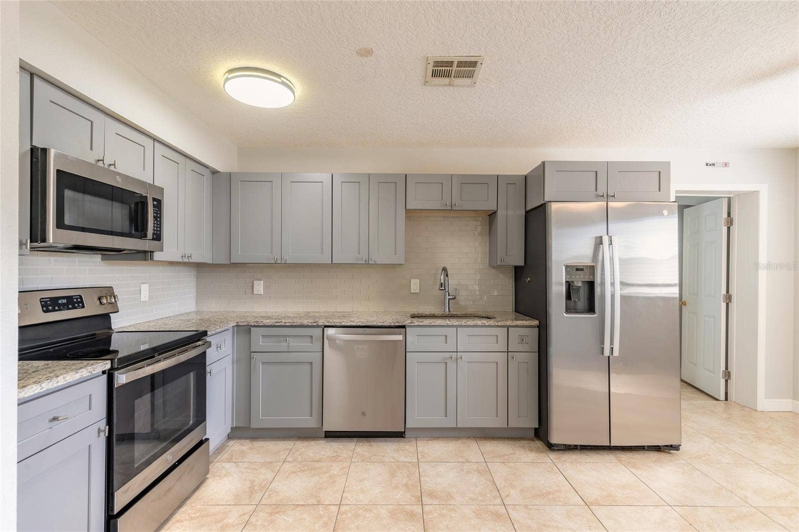 228 E HOLLY DRIVE, Orange City, FL 32763 228 E HOLLY DRIVE, Orange City, FL 32763