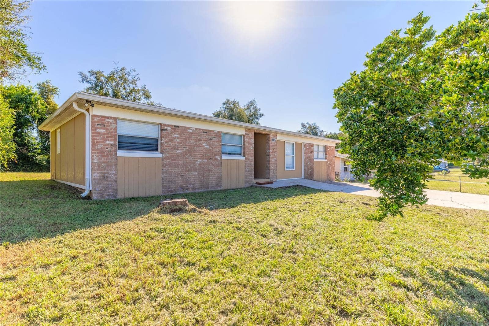 228 E HOLLY DRIVE, Orange City, FL 32763 228 E HOLLY DRIVE, Orange City, FL 32763