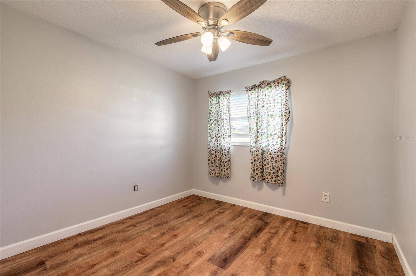 228 E HOLLY DRIVE, Orange City, FL 32763 228 E HOLLY DRIVE, Orange City, FL 32763