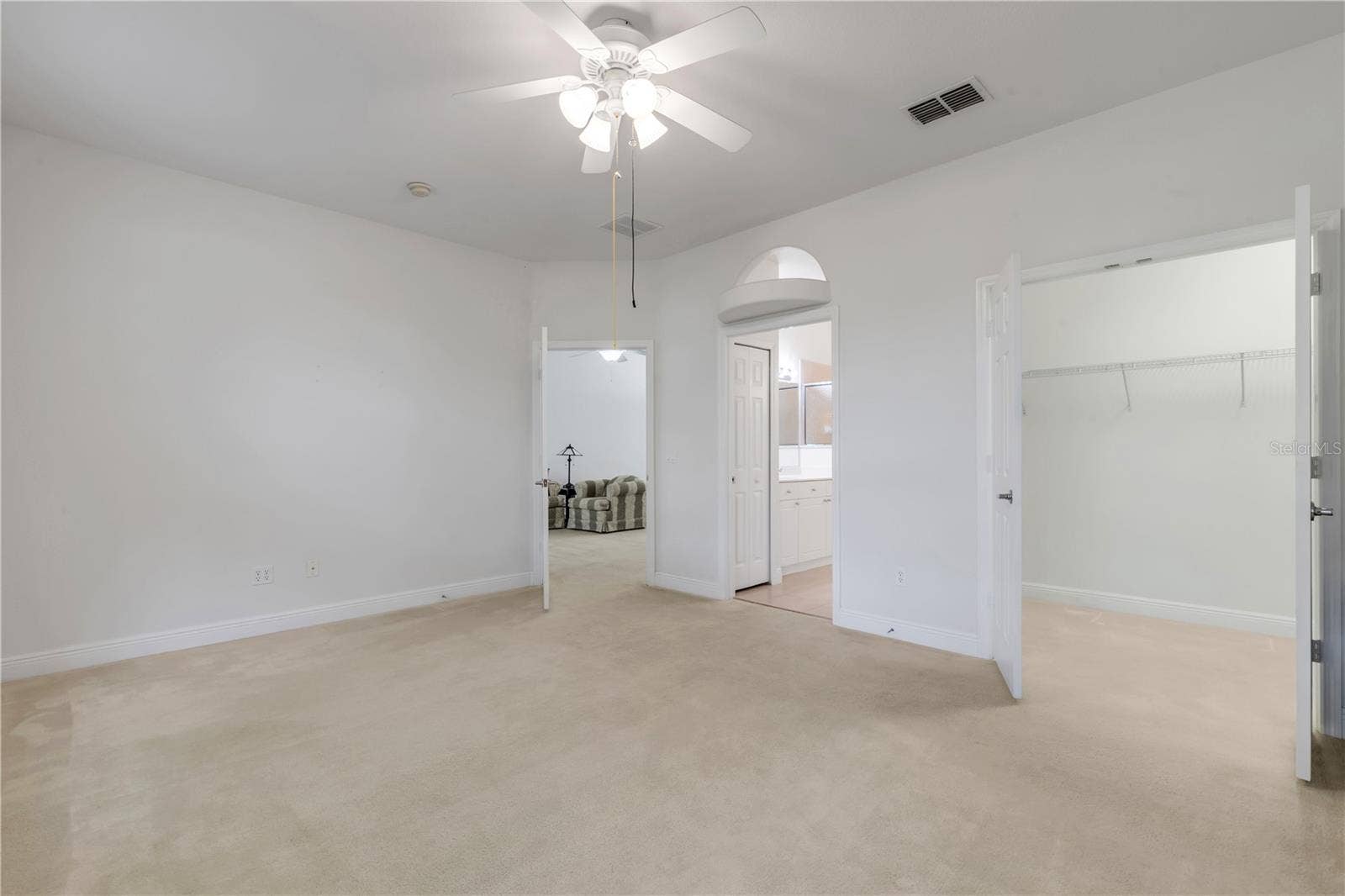 116 BAUER CIRCLE, Daytona Beach, FL 32124