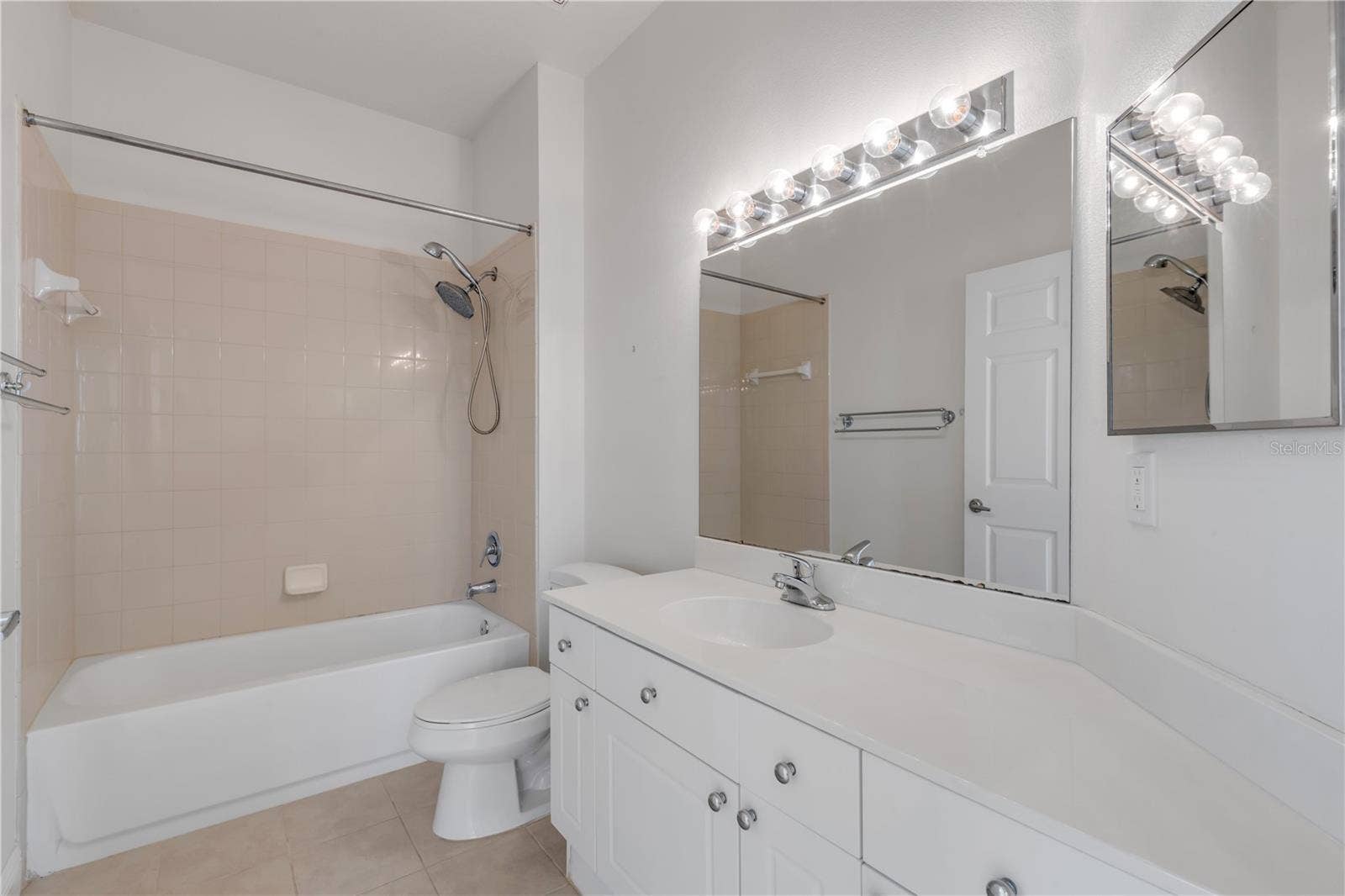 116 BAUER CIRCLE, Daytona Beach, FL 32124