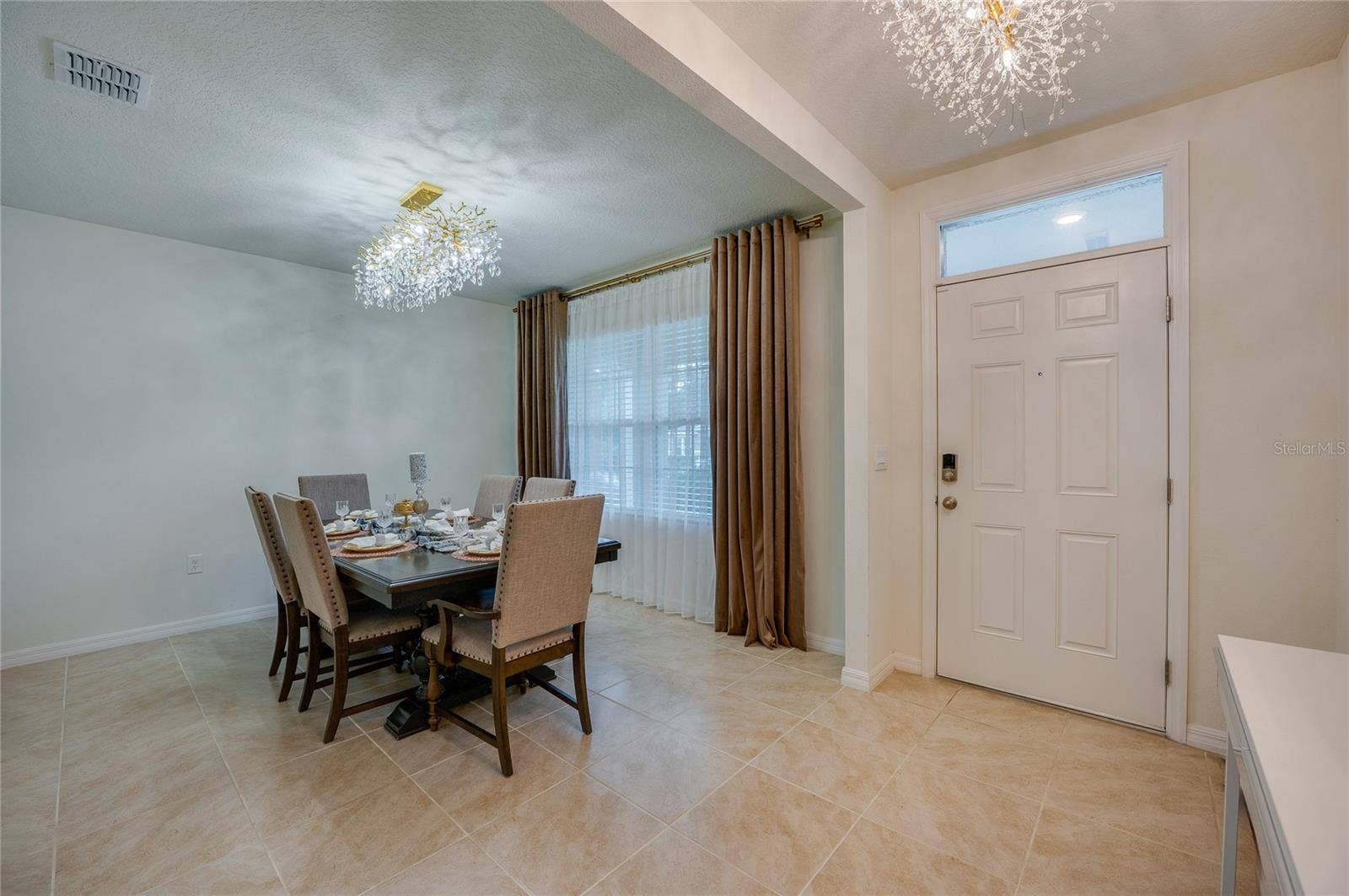 515 BARONESS WAY, Deland, FL 32724 Dinning Room