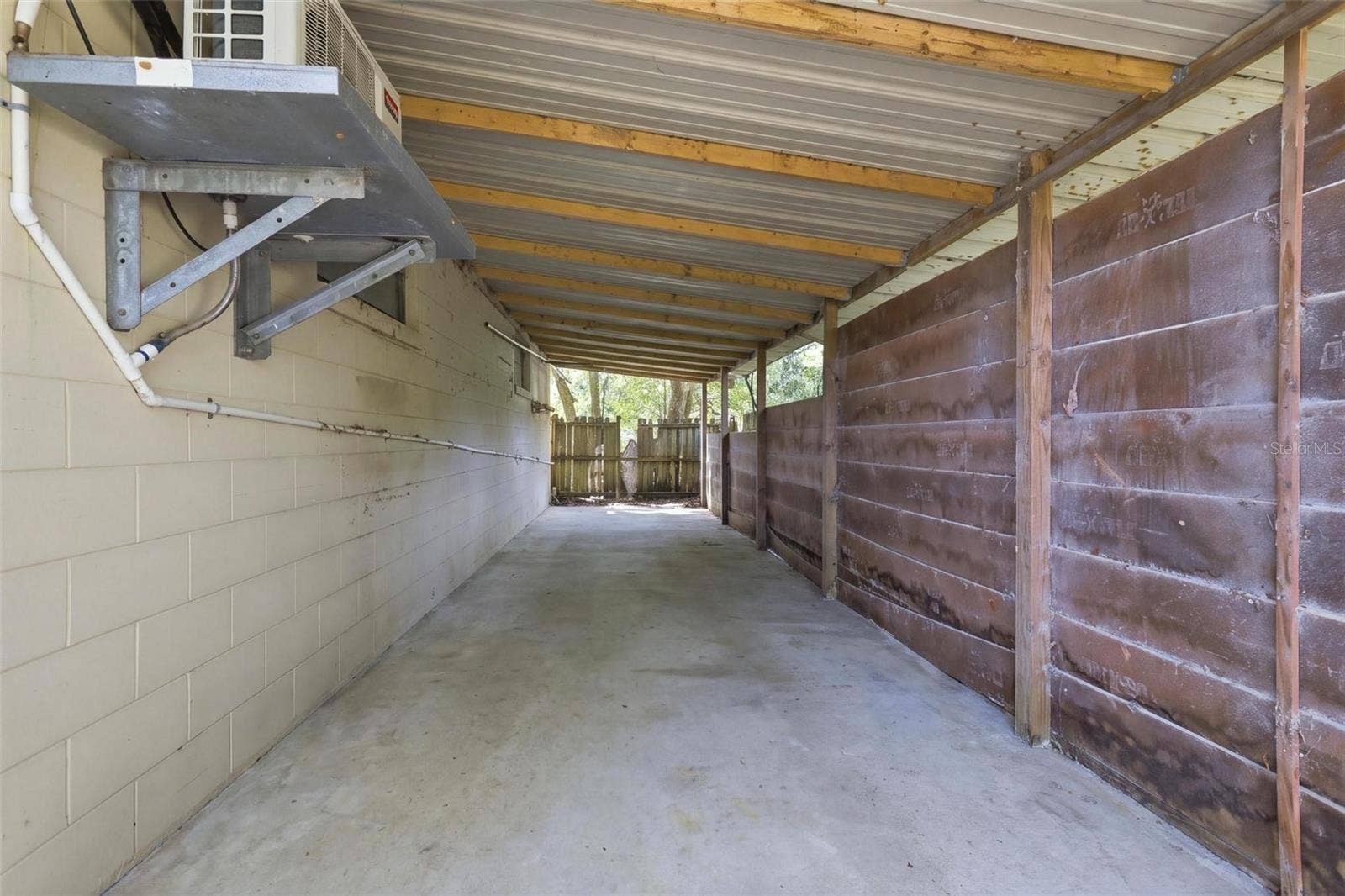 2662 PALM TERRACE, Deland, FL 32720 Rear Lean-to Storage