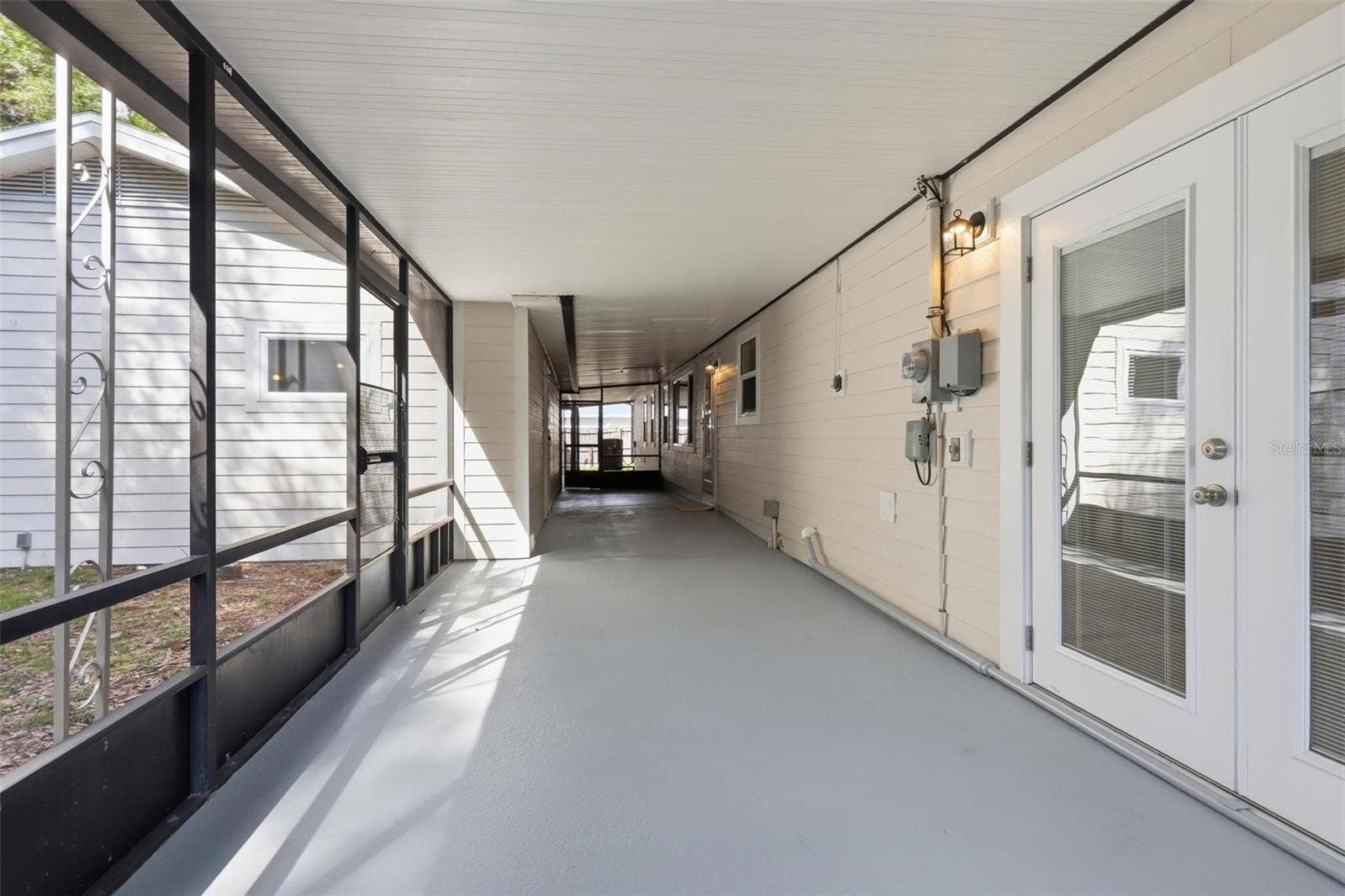 2662 PALM TERRACE, Deland, FL 32720 Rear Screened porch