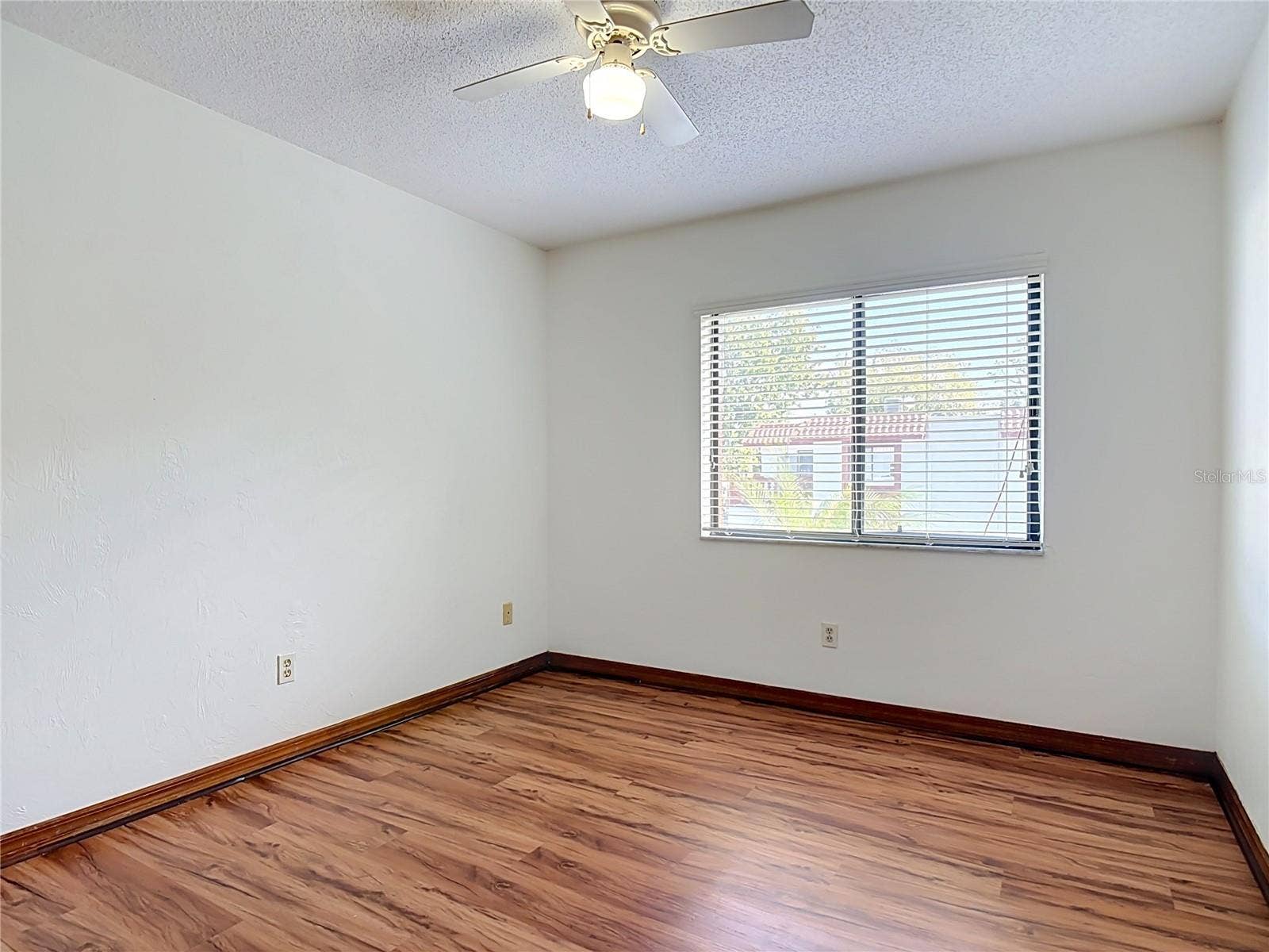 2066 OAK MEADOW CIRCLE, South Daytona, FL 32119