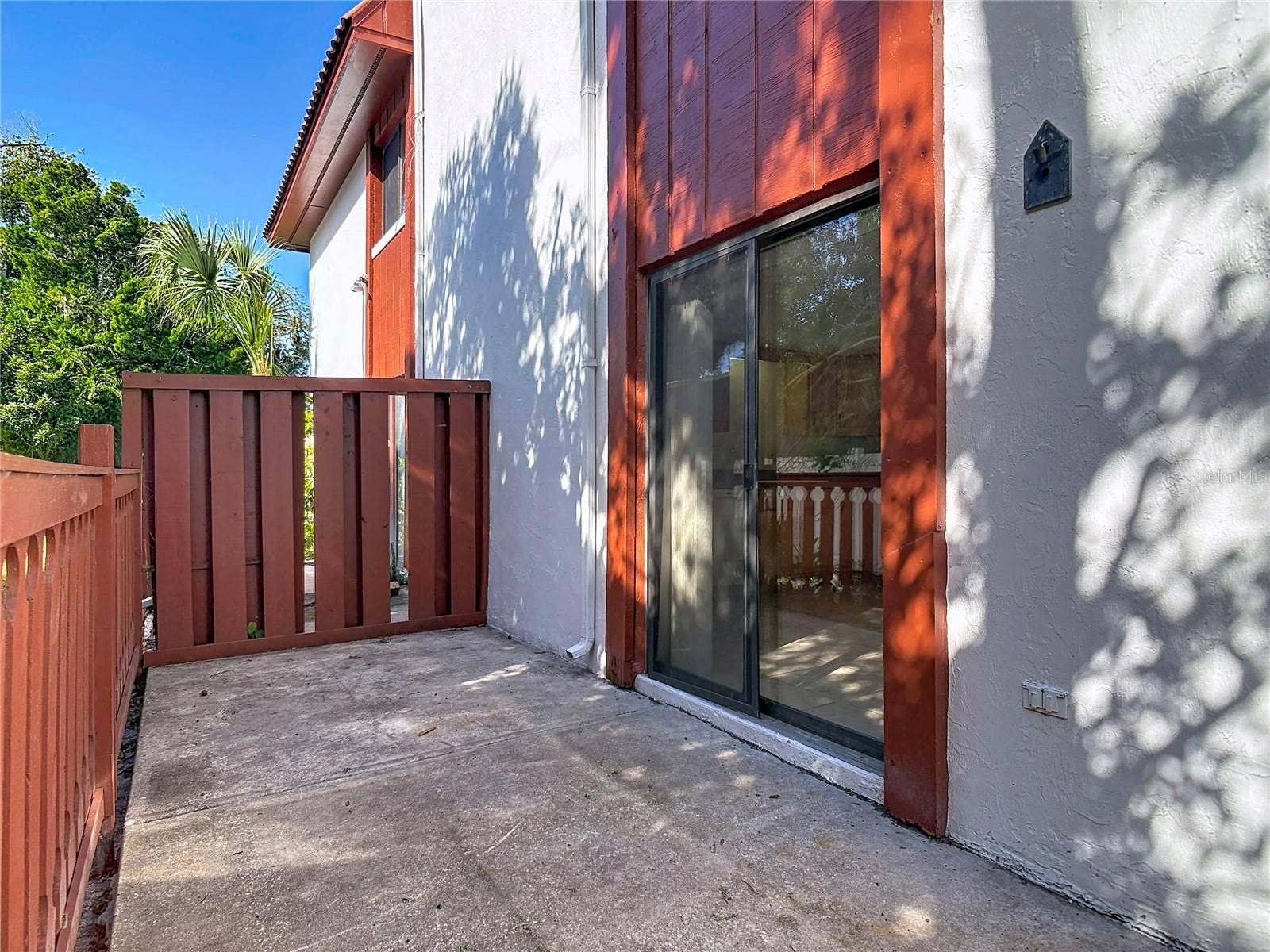 2066 OAK MEADOW CIRCLE, South Daytona, FL 32119