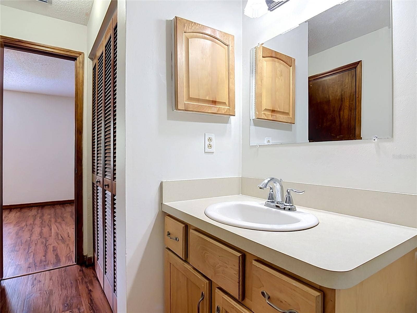 2066 OAK MEADOW CIRCLE, South Daytona, FL 32119
