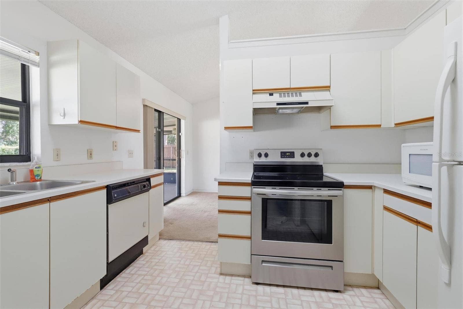 1381 HEATHER GLEN DRIVE, Deland, FL 32724 1381 HEATHER GLEN DRIVE, Deland, FL 32724