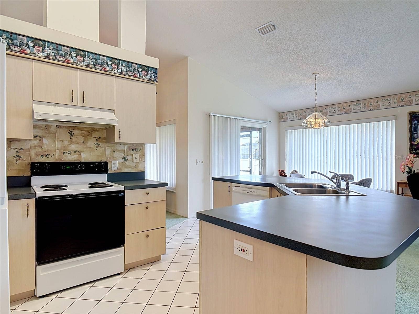 1912 VIENNA AVENUE, Deltona, FL 32725
