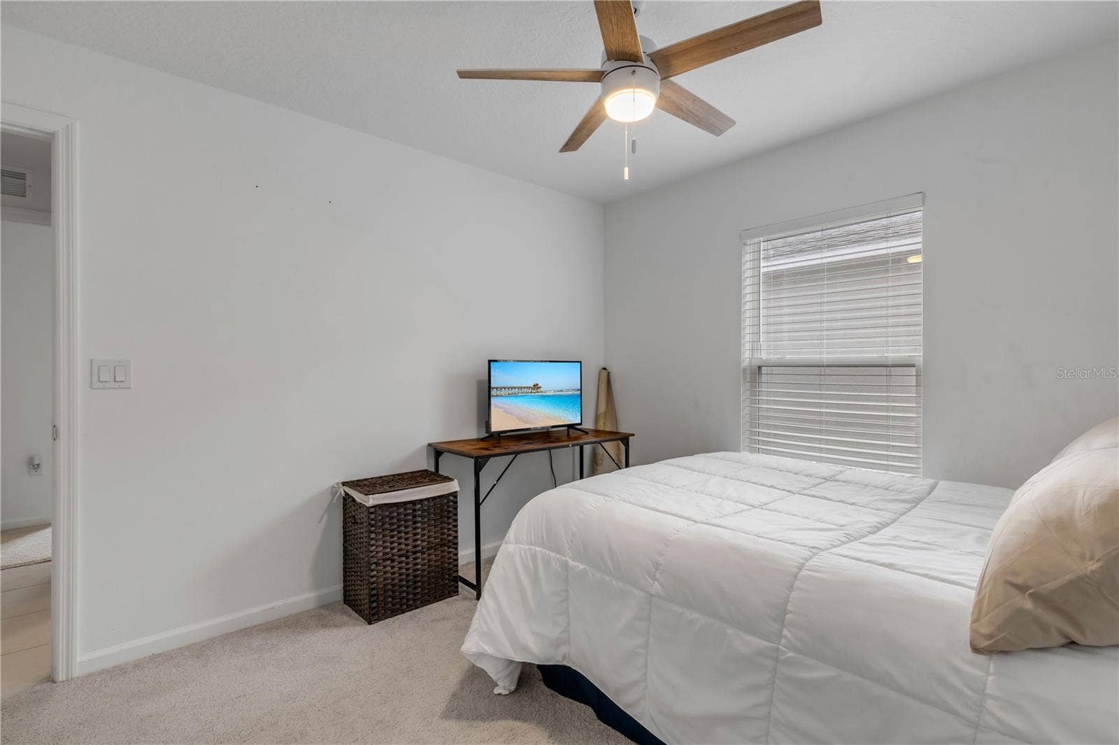 1295 BELLE ISLE LANE, Daytona Beach, FL 32124 1295 BELLE ISLE LANE, Daytona Beach, FL 32124