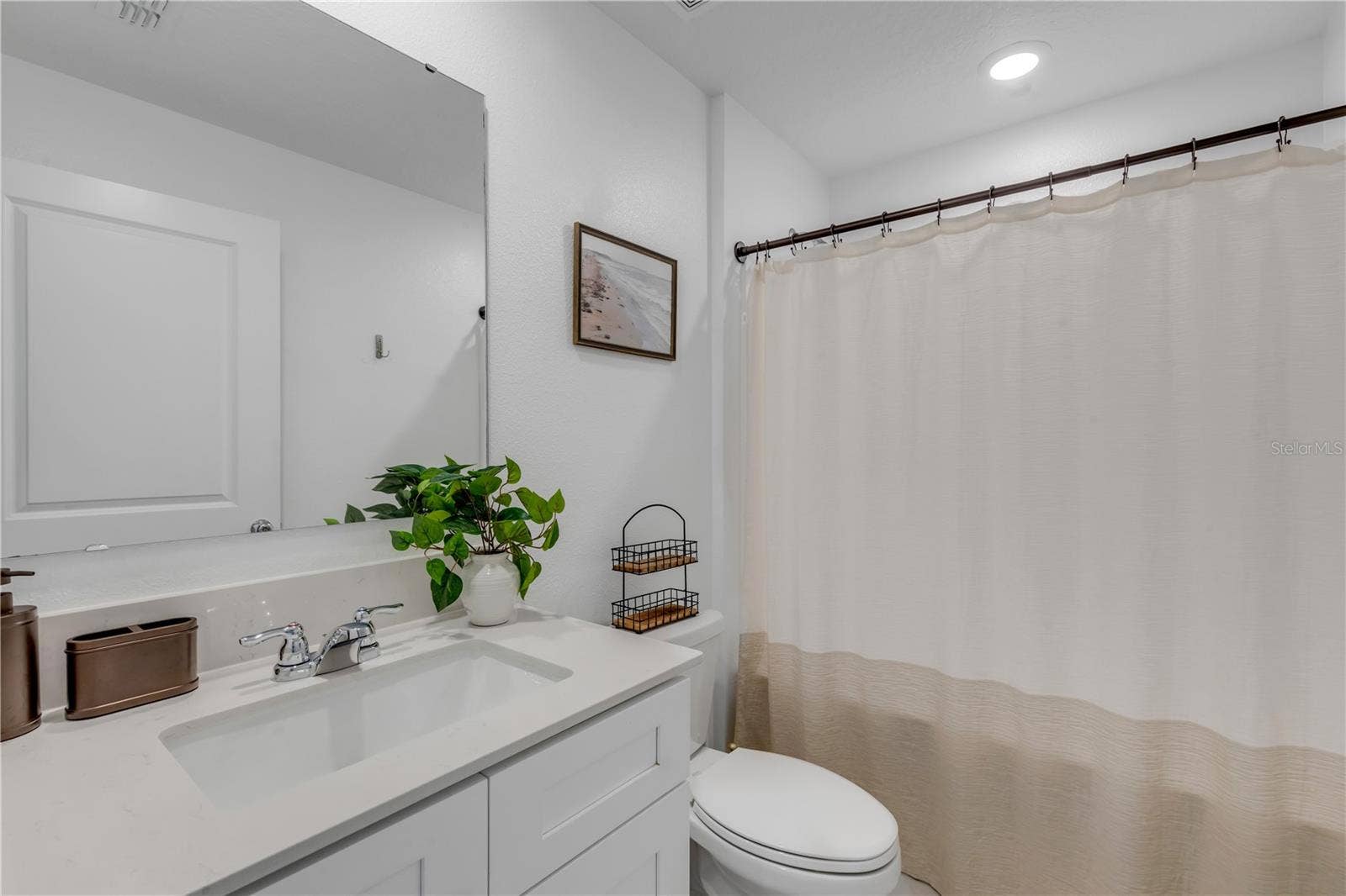 1295 BELLE ISLE LANE, Daytona Beach, FL 32124 1295 BELLE ISLE LANE, Daytona Beach, FL 32124
