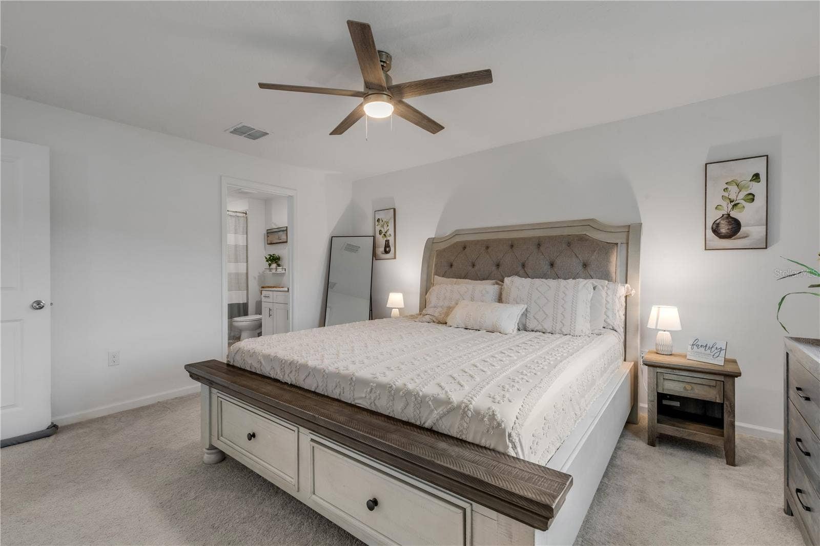 1295 BELLE ISLE LANE, Daytona Beach, FL 32124 1295 BELLE ISLE LANE, Daytona Beach, FL 32124