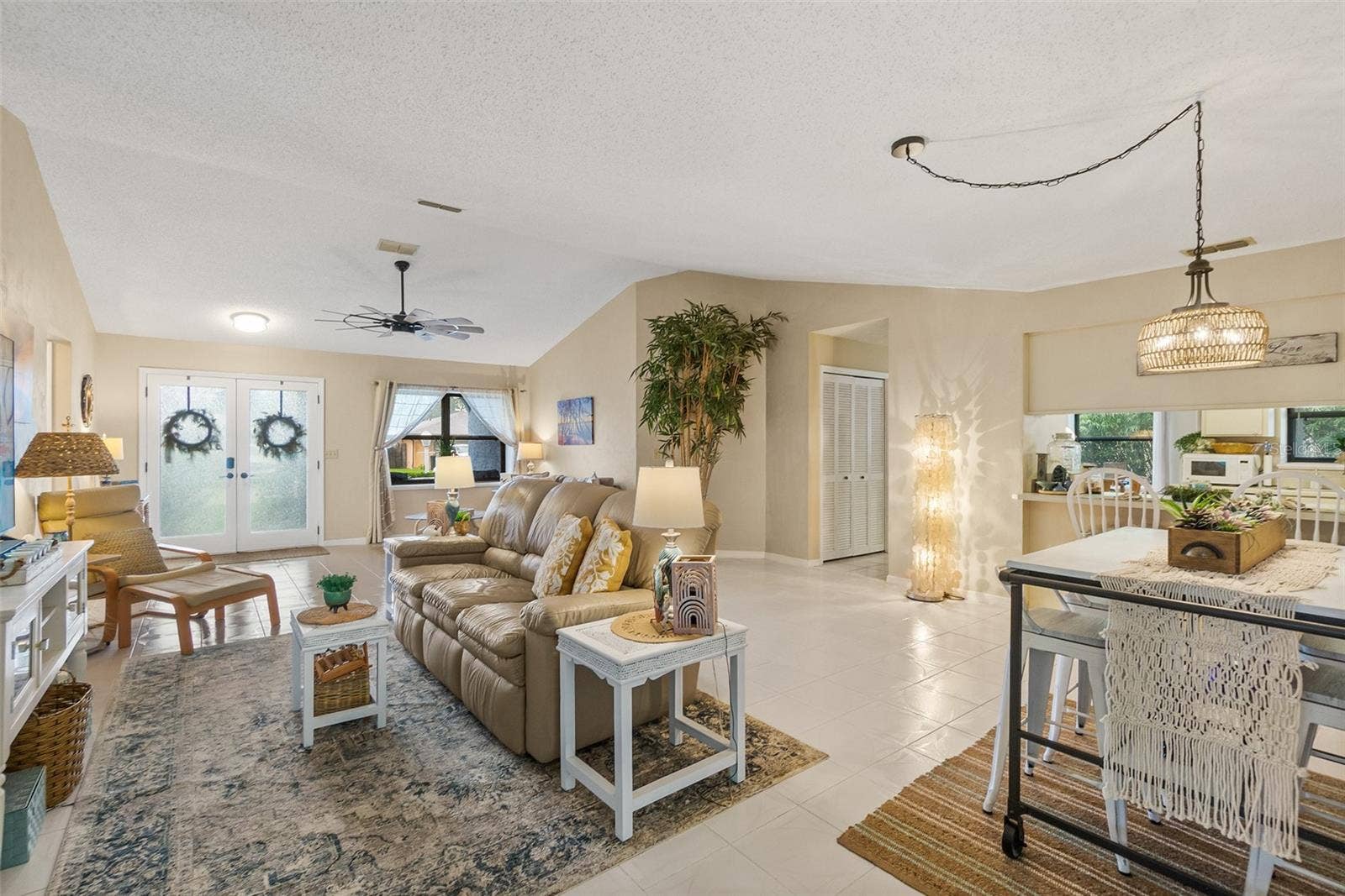 49 WELLSHIRE LANE, Palm Coast, FL 32164 49 WELLSHIRE LANE, Palm Coast, FL 32164