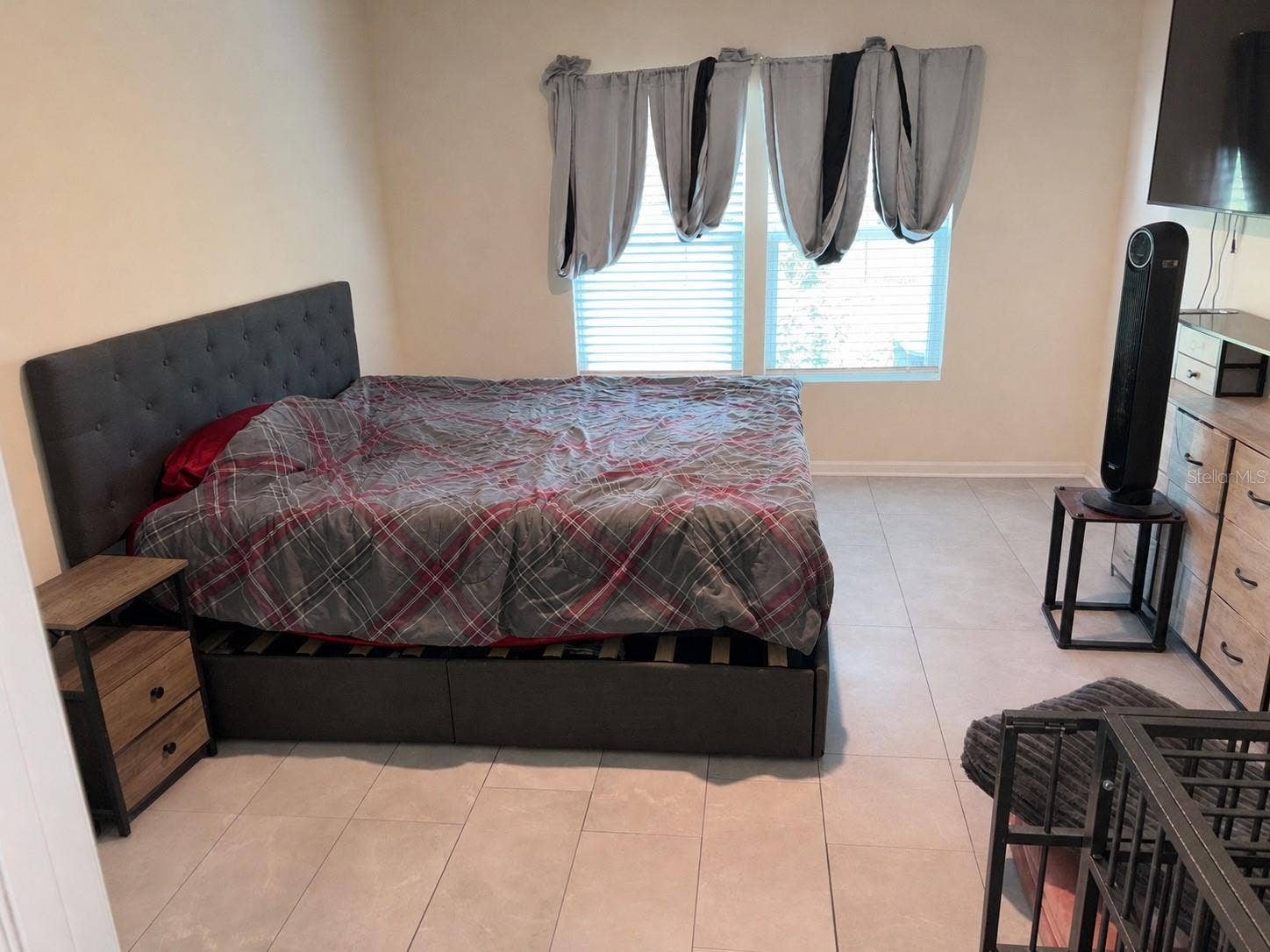 26 PORWYN LANE, Palm Coast, FL 32164 26 PORWYN LANE, Palm Coast, FL 32164