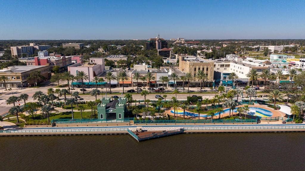 440 S BEACH STREET, Daytona Beach, FL 32114 North Beach Street & Jackie Robinson Ballpark just three blocks away.